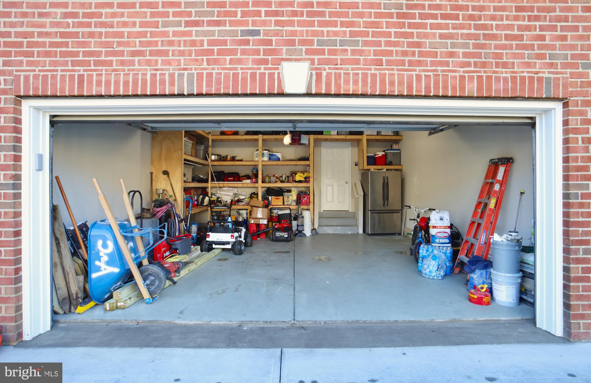 HAWTHORNE WOODS - Residential