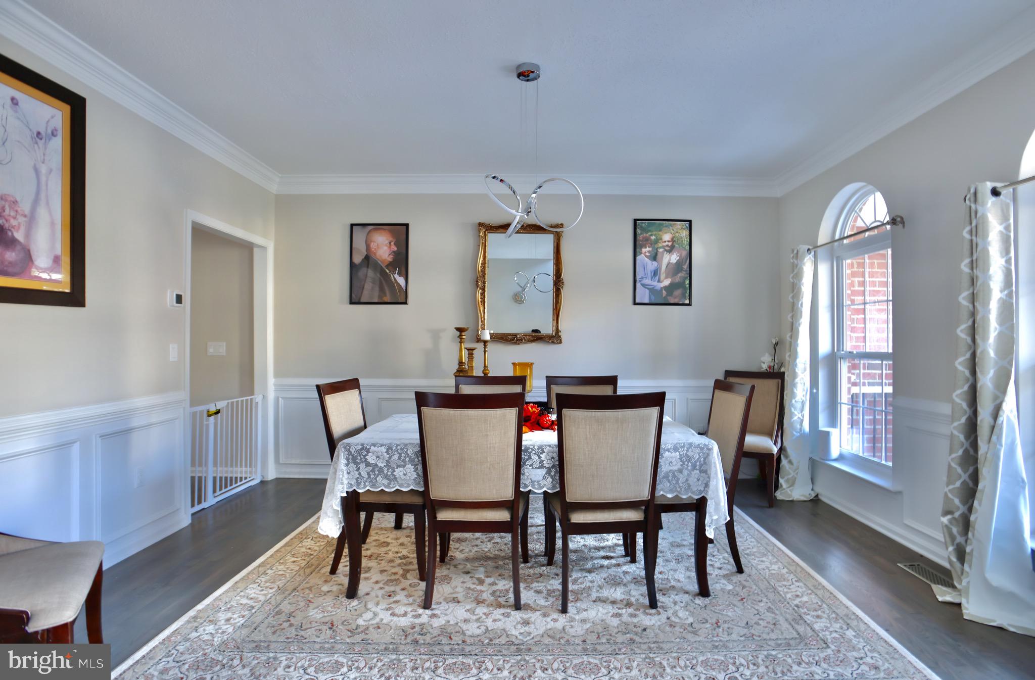 HAWTHORNE WOODS - Residential