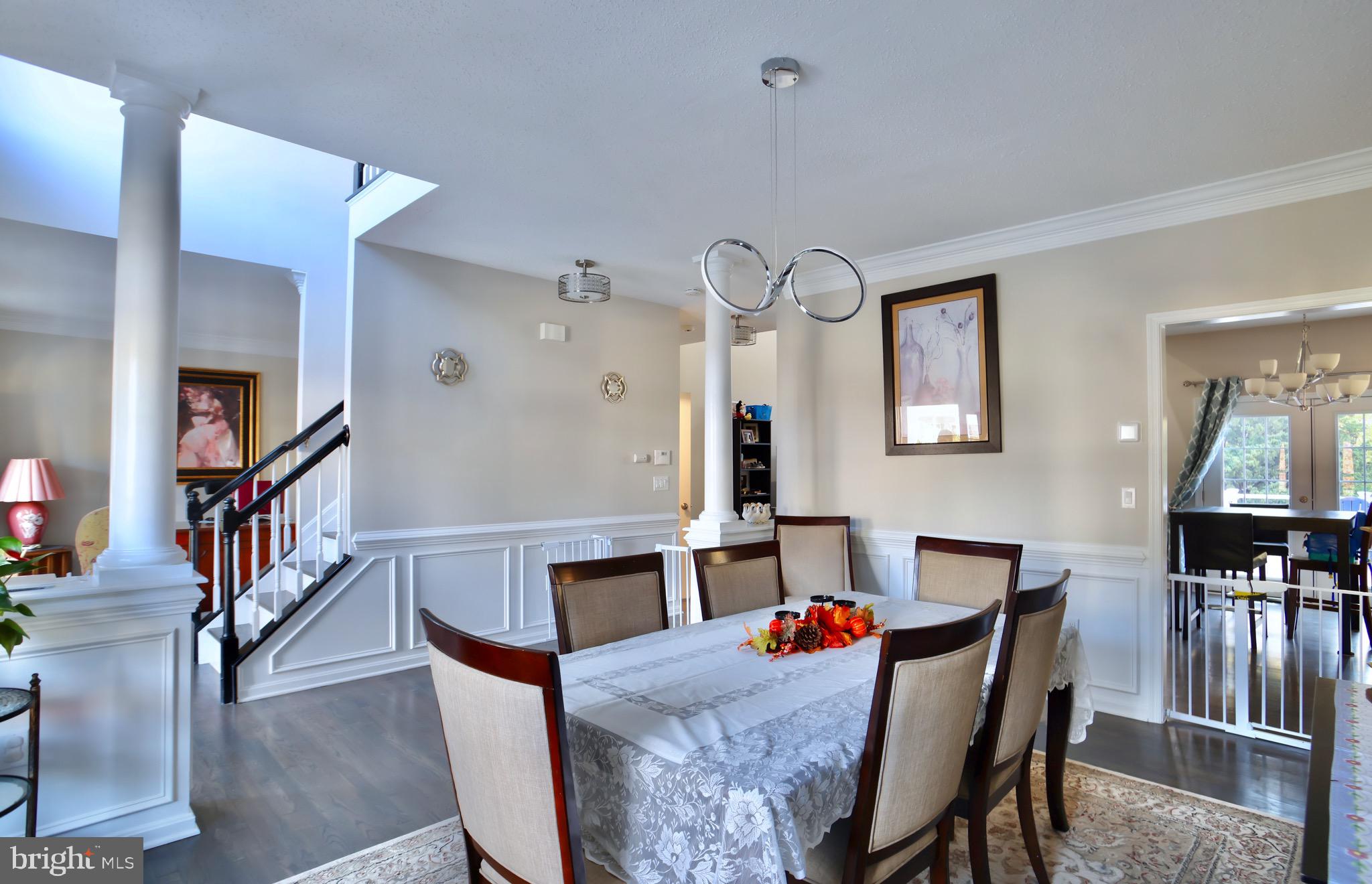 HAWTHORNE WOODS - Residential