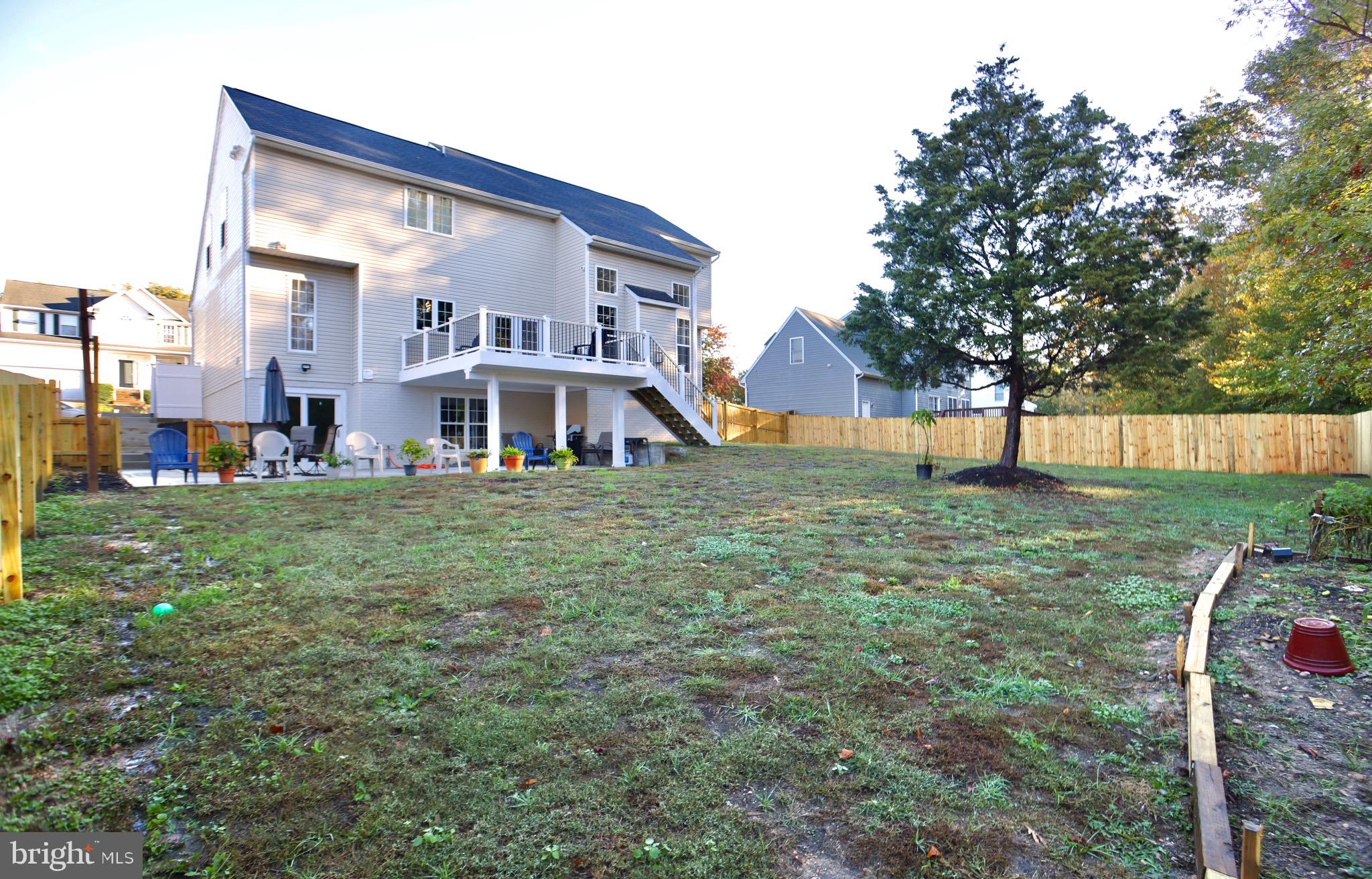 HAWTHORNE WOODS - Residential