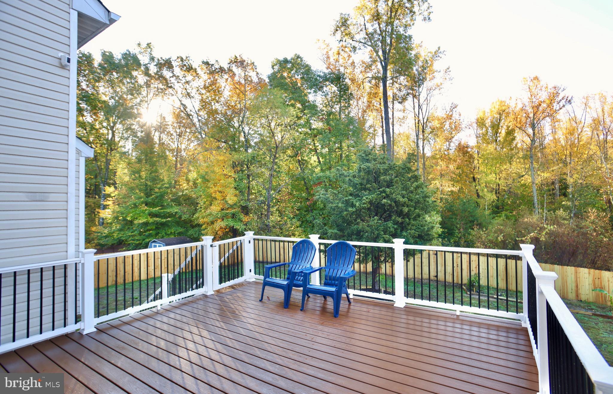 HAWTHORNE WOODS - Residential