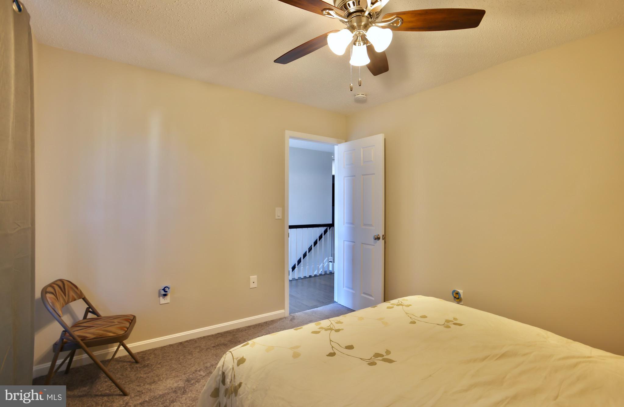 HAWTHORNE WOODS - Residential