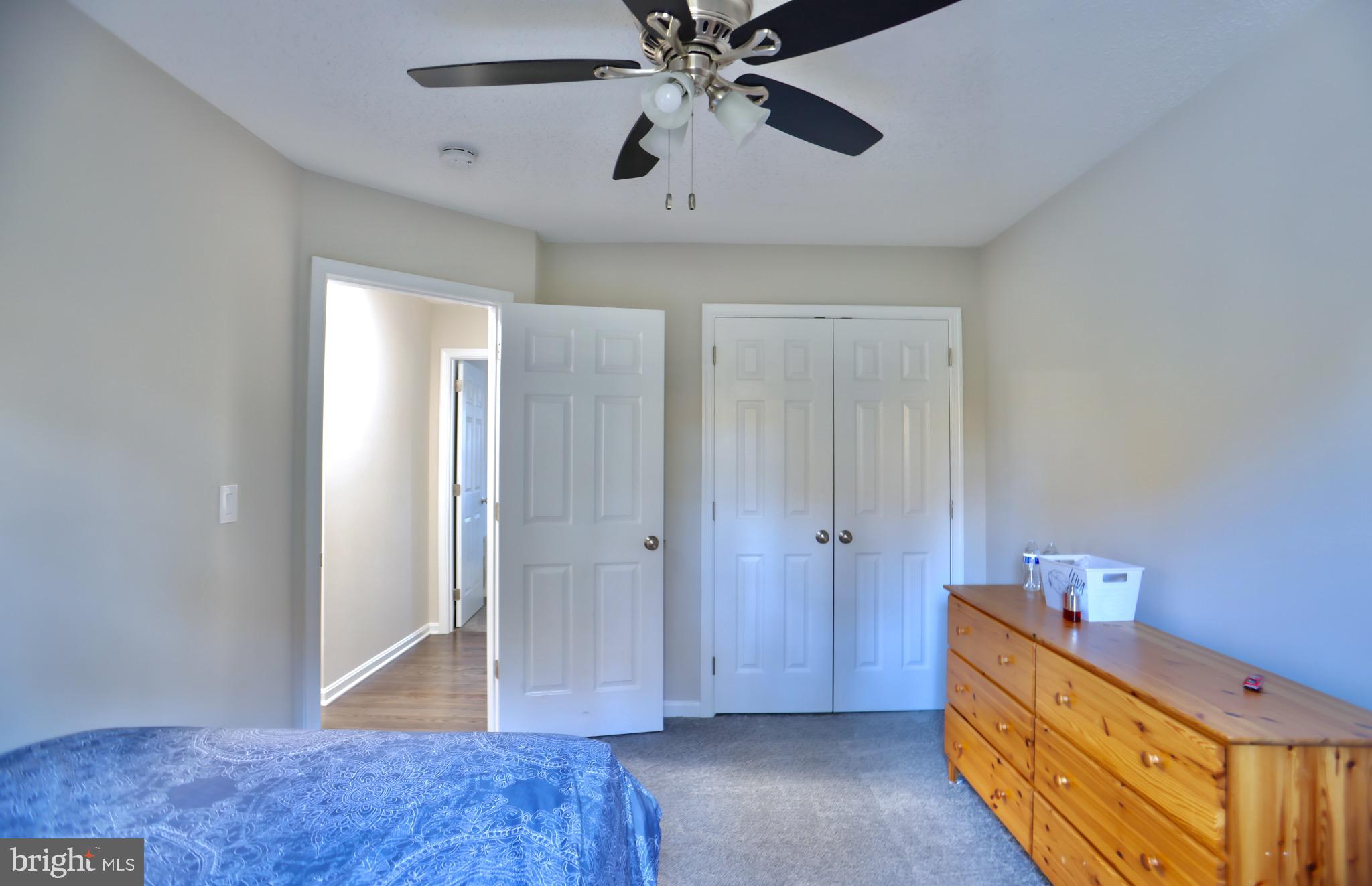 HAWTHORNE WOODS - Residential