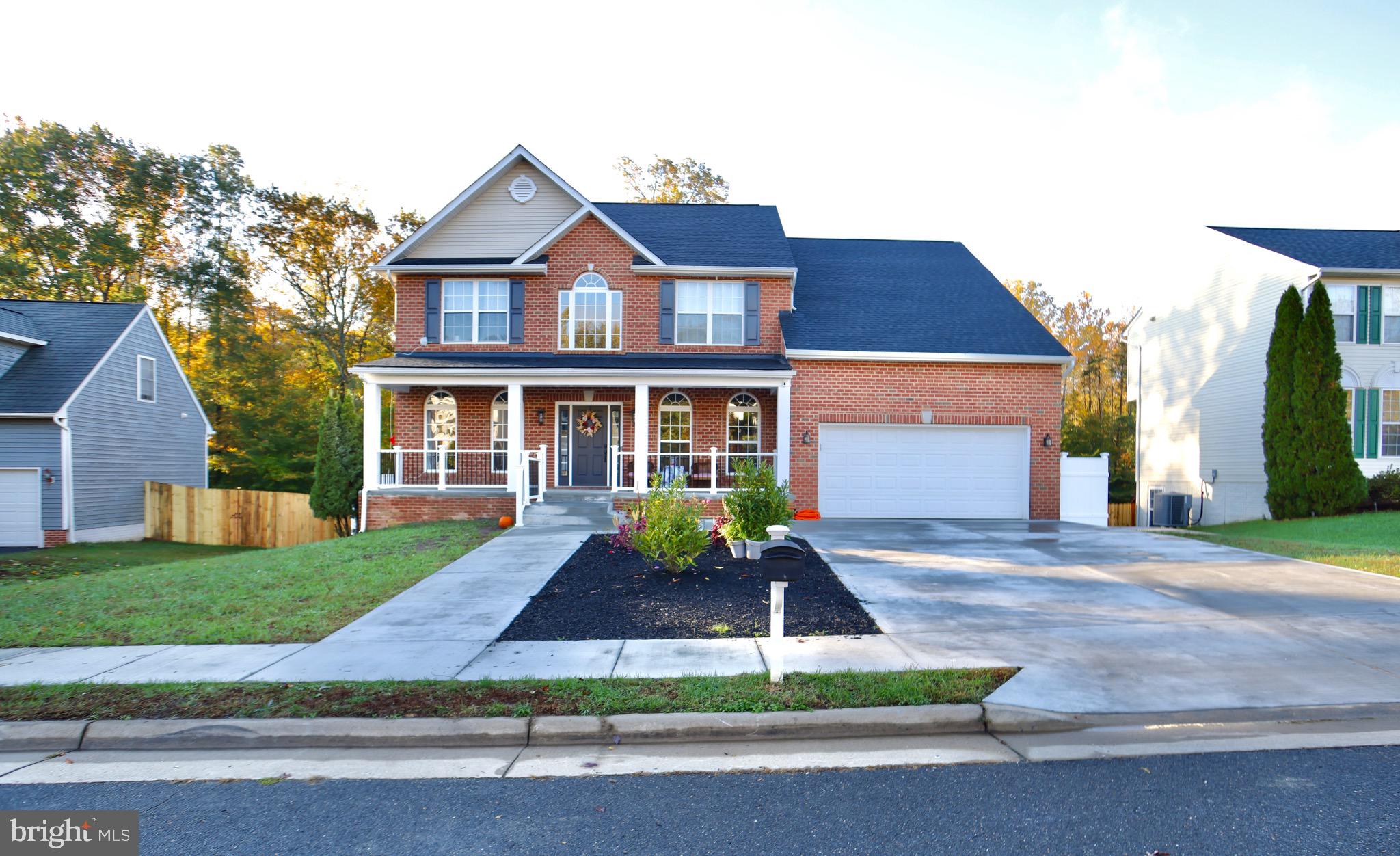 HAWTHORNE WOODS - Residential