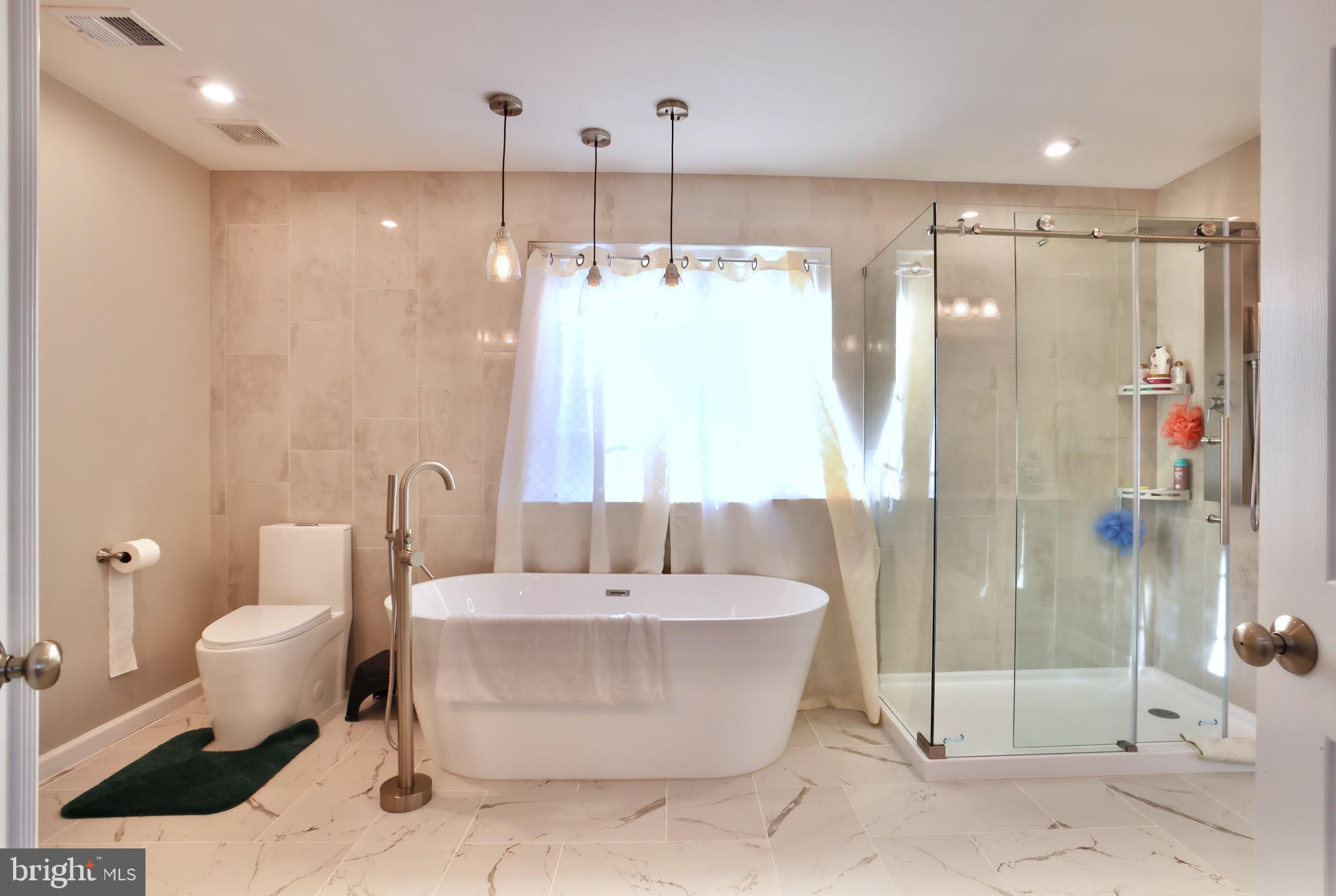 HAWTHORNE WOODS - Residential