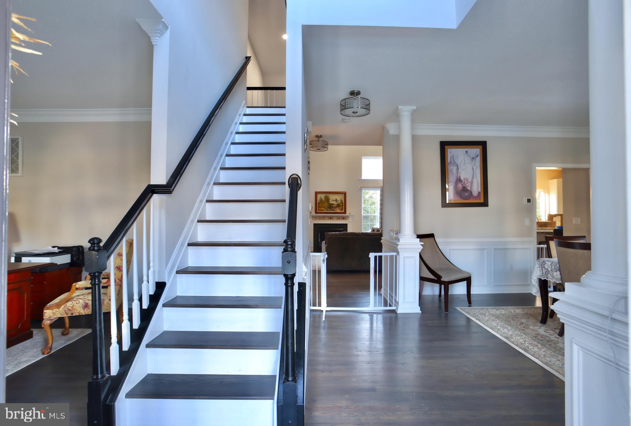 HAWTHORNE WOODS - Residential