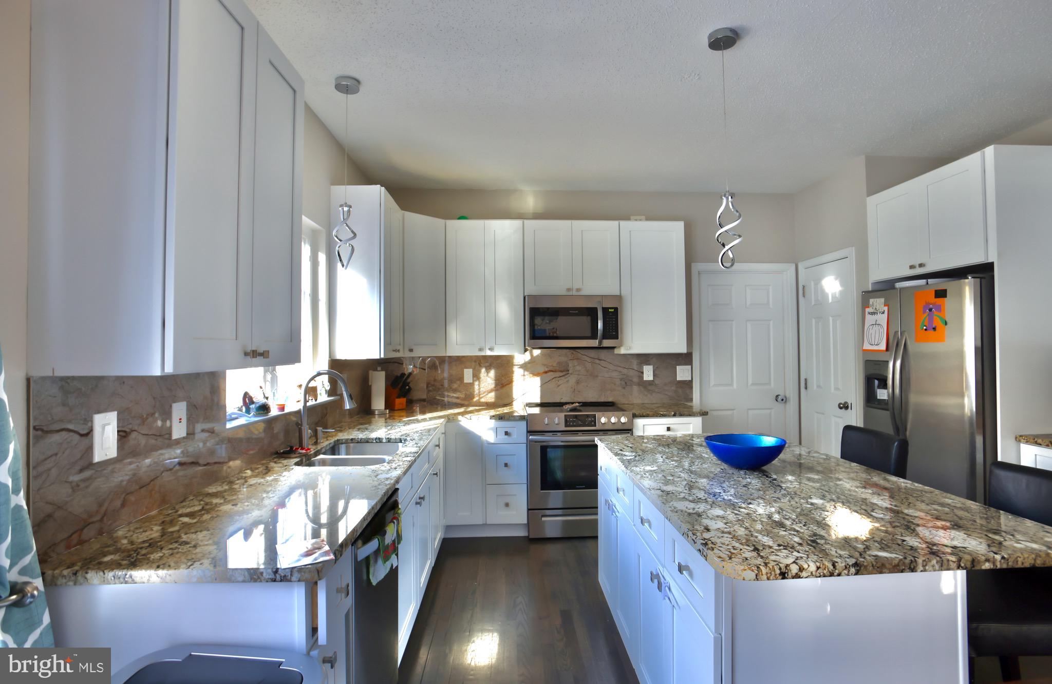 HAWTHORNE WOODS - Residential