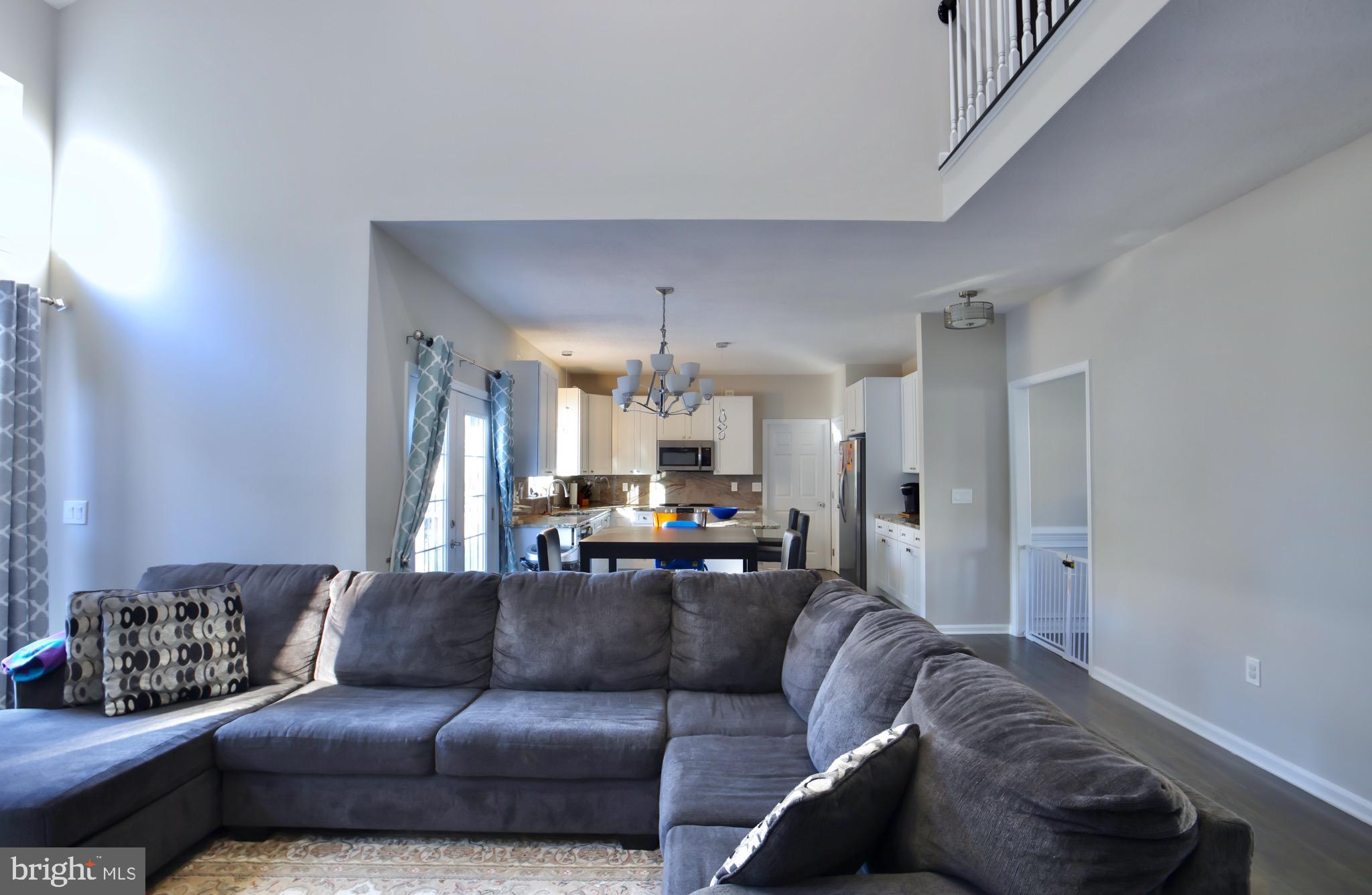 HAWTHORNE WOODS - Residential