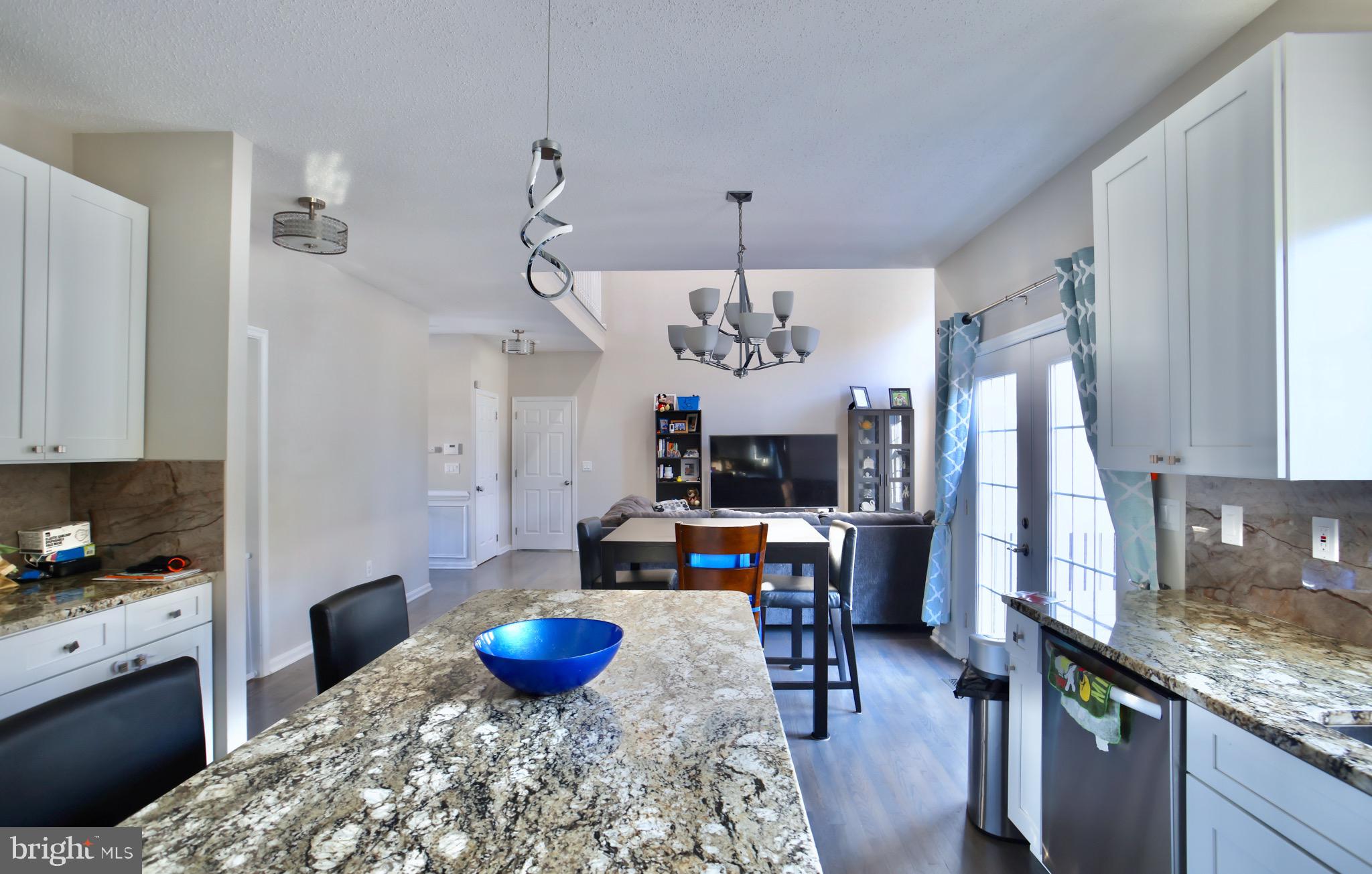 HAWTHORNE WOODS - Residential