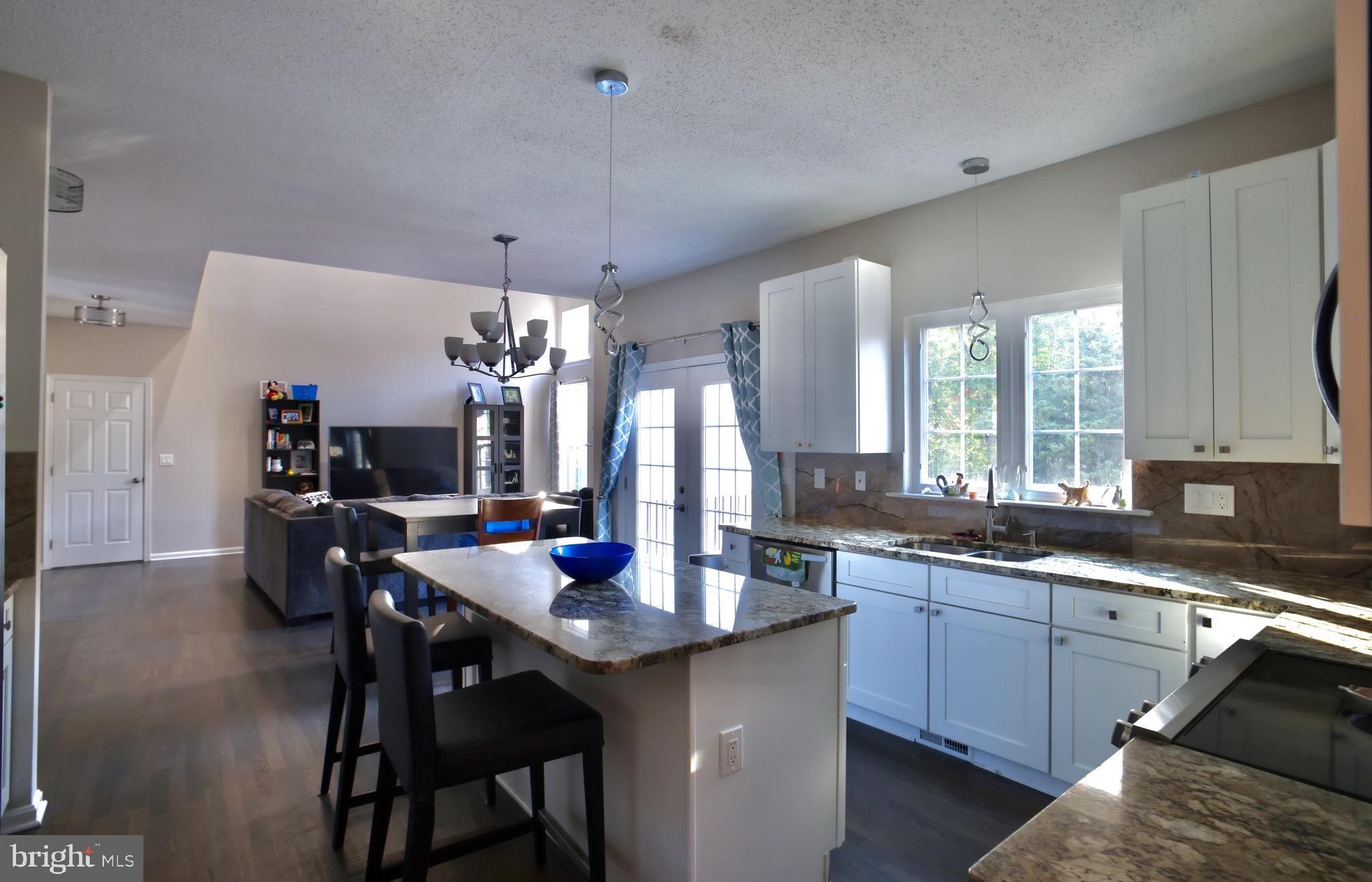 HAWTHORNE WOODS - Residential