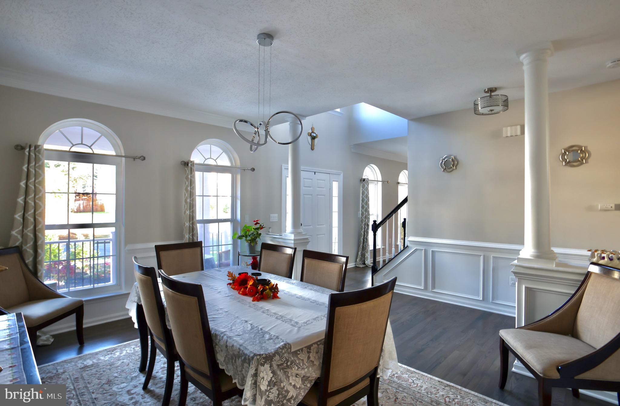 HAWTHORNE WOODS - Residential