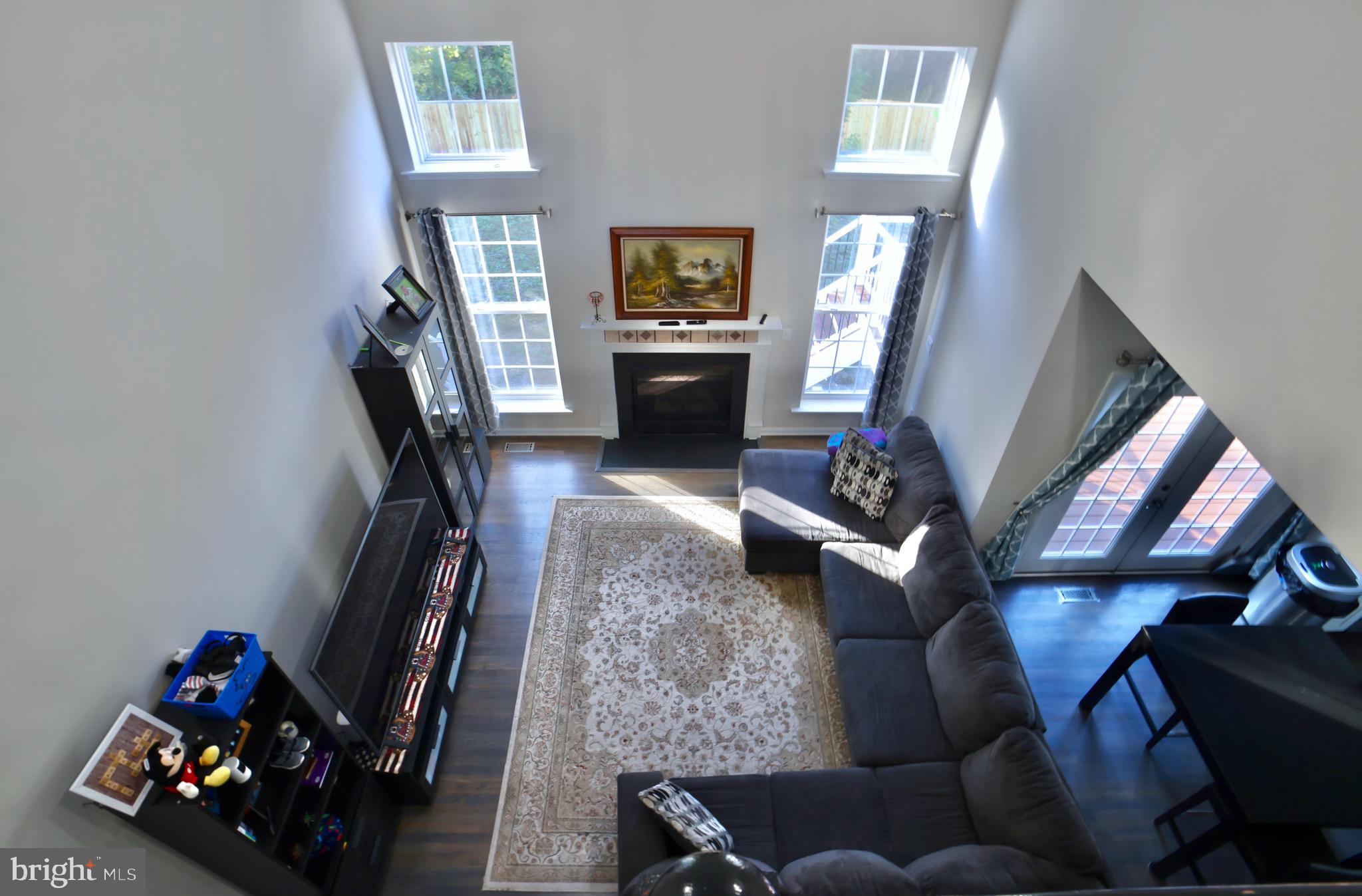 HAWTHORNE WOODS - Residential