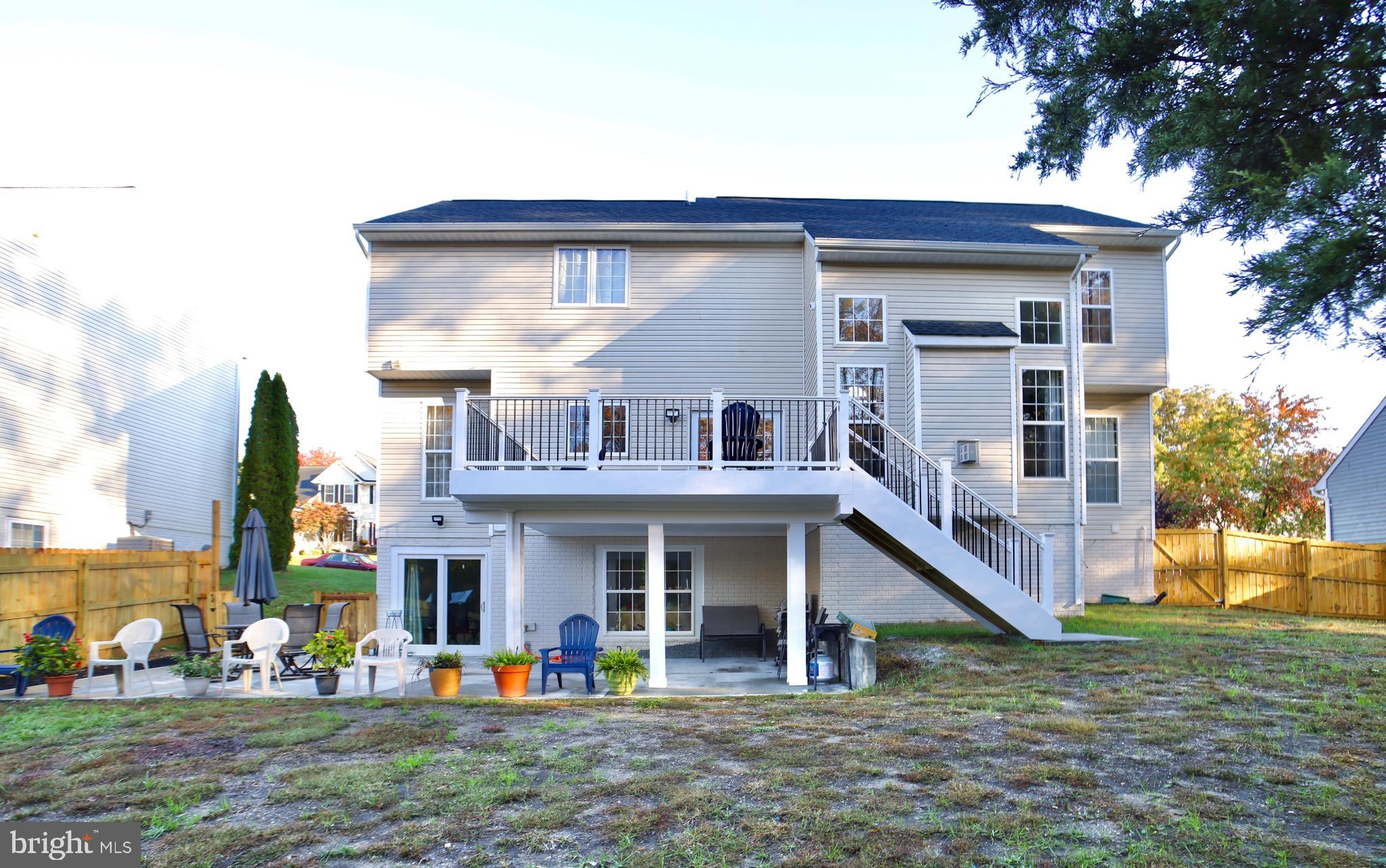 HAWTHORNE WOODS - Residential