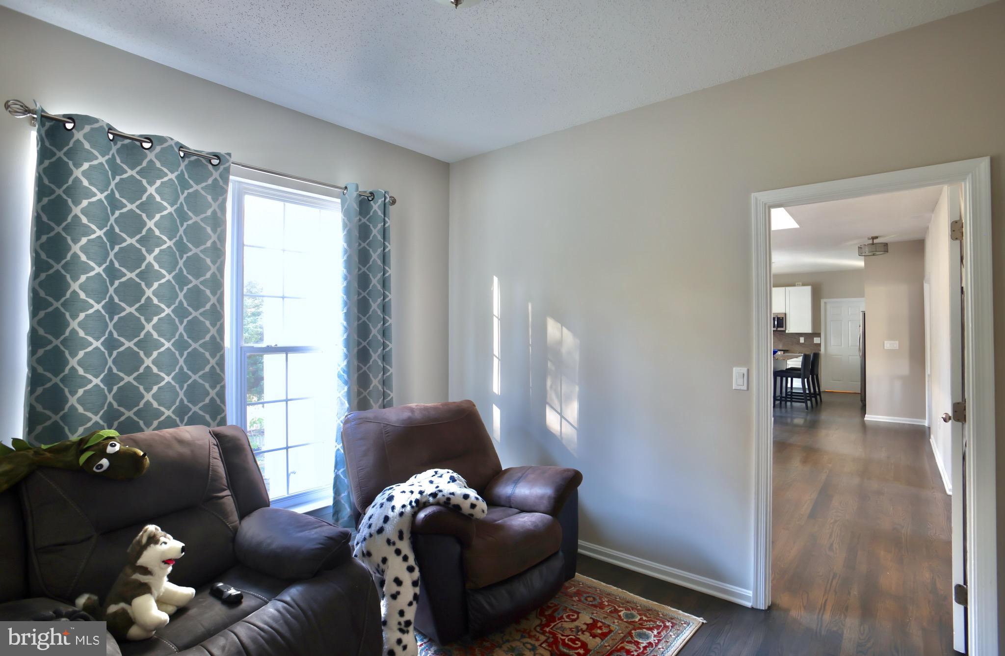 HAWTHORNE WOODS - Residential