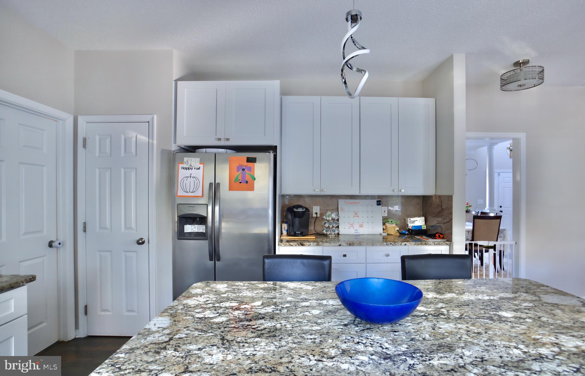 HAWTHORNE WOODS - Residential