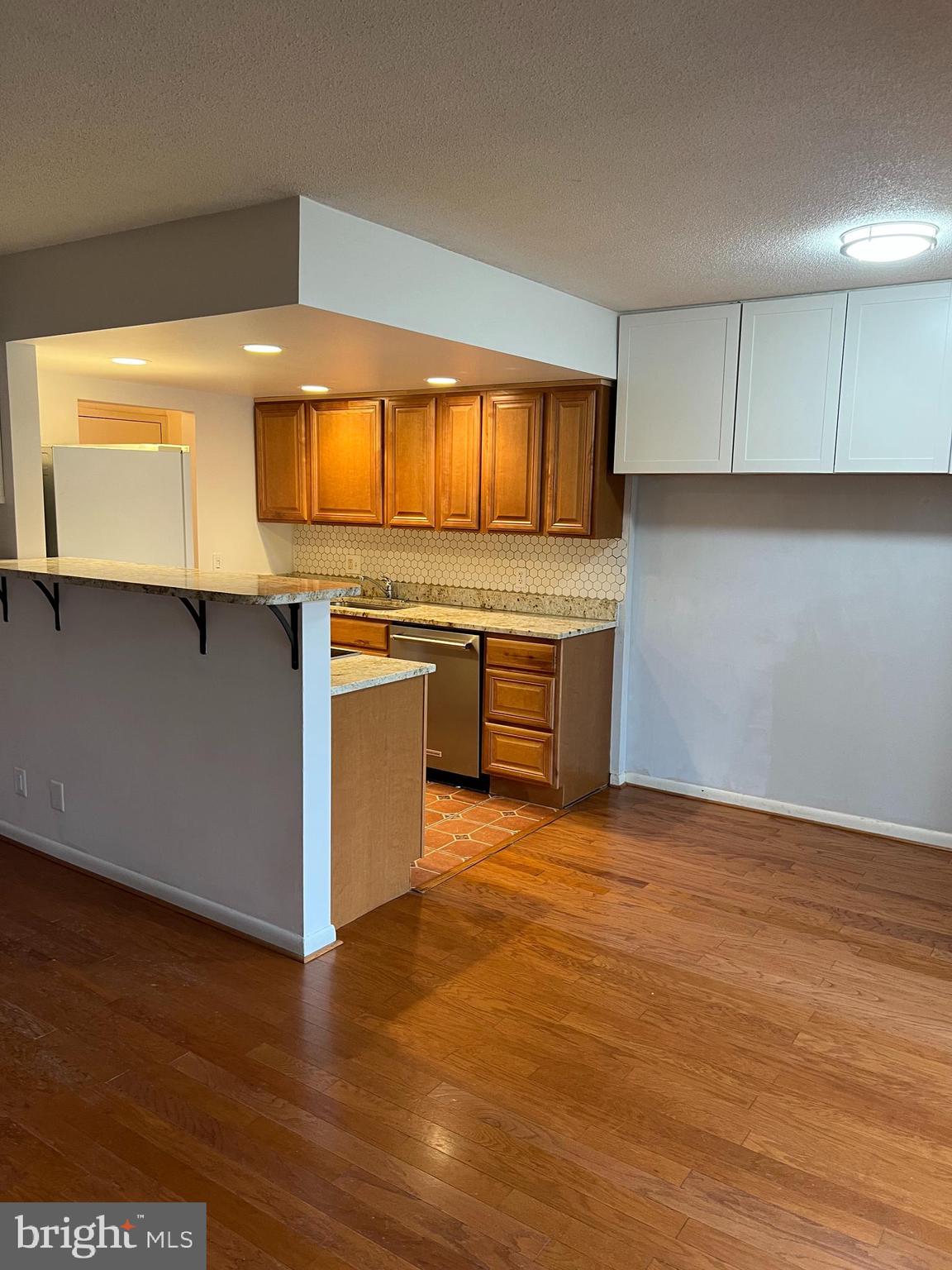 SHADOWOOD - Residential Lease