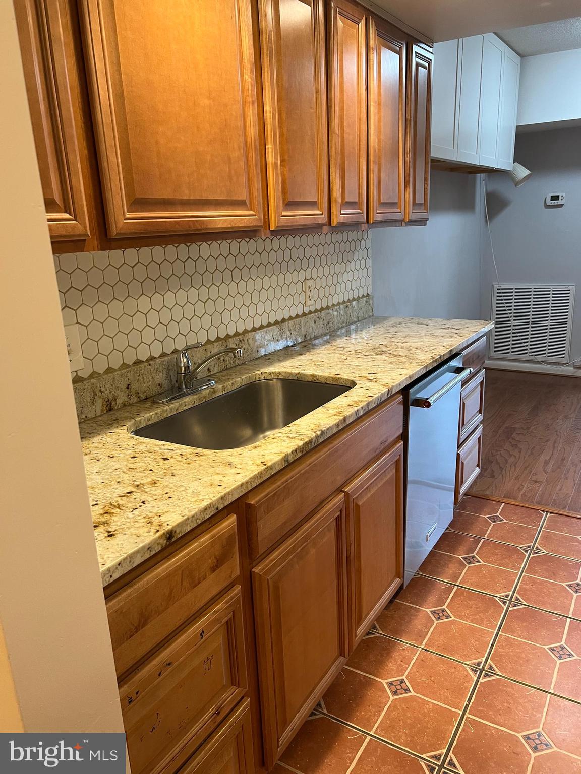 SHADOWOOD - Residential Lease