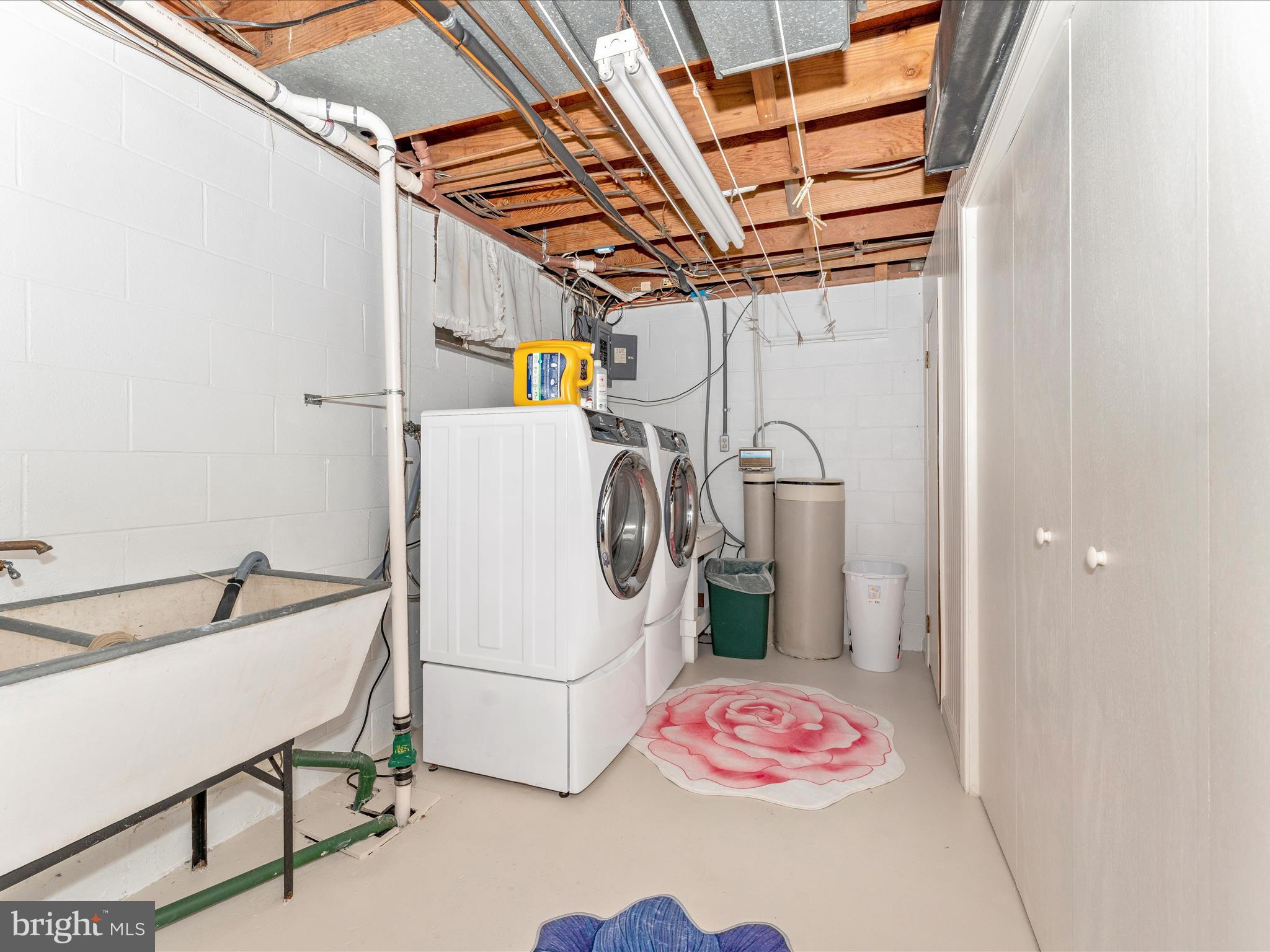 SPRING VALLEY - Residential