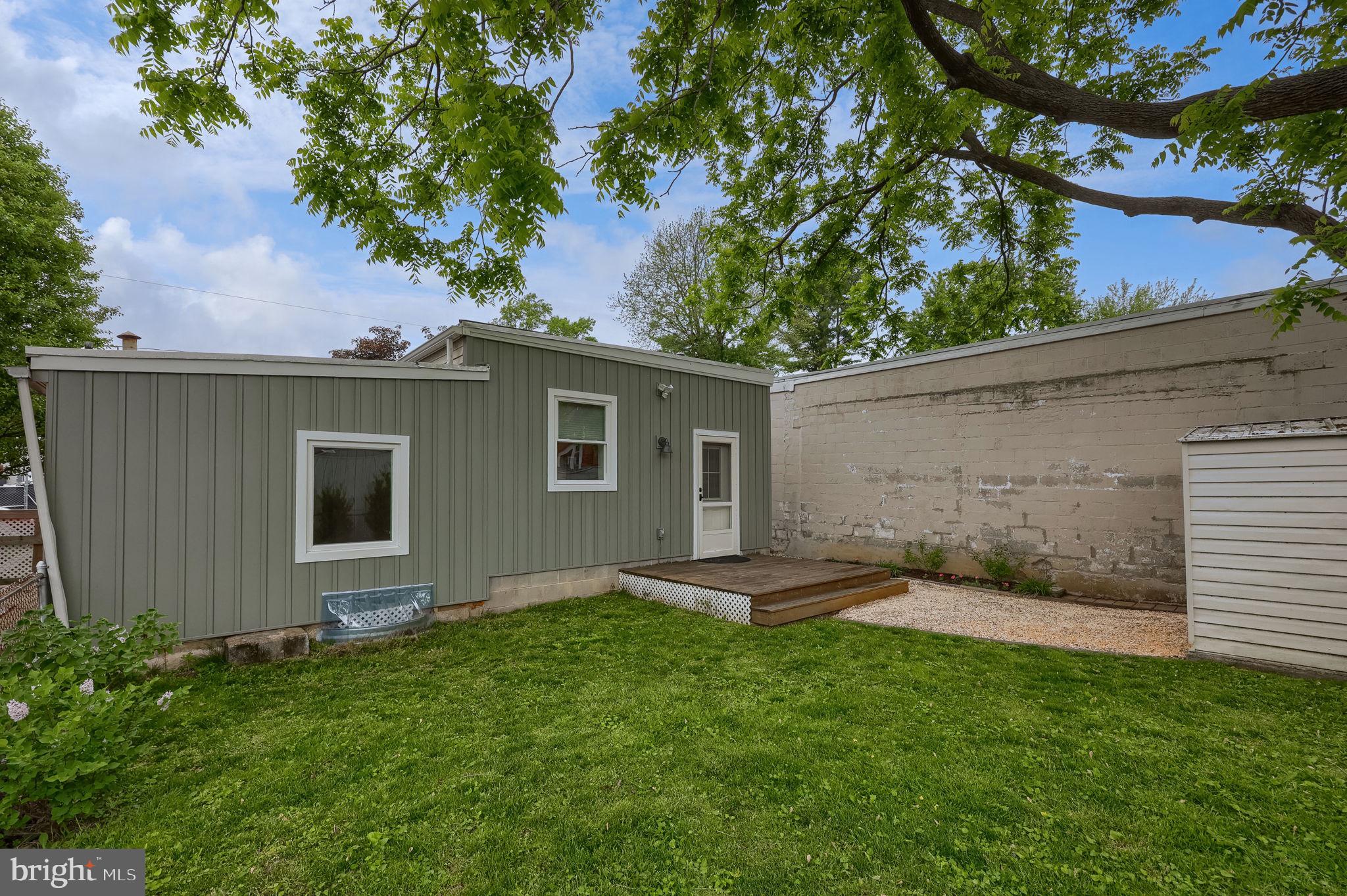 SOUTH WEST LANCASTER - Residential