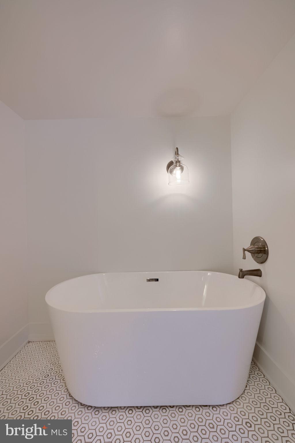 SOUTH WEST LANCASTER - Residential