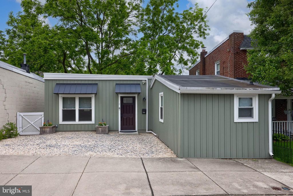 Photo of 934 W Vine Street, LANCASTER, PA 17603 (MLS # PALA2086732)