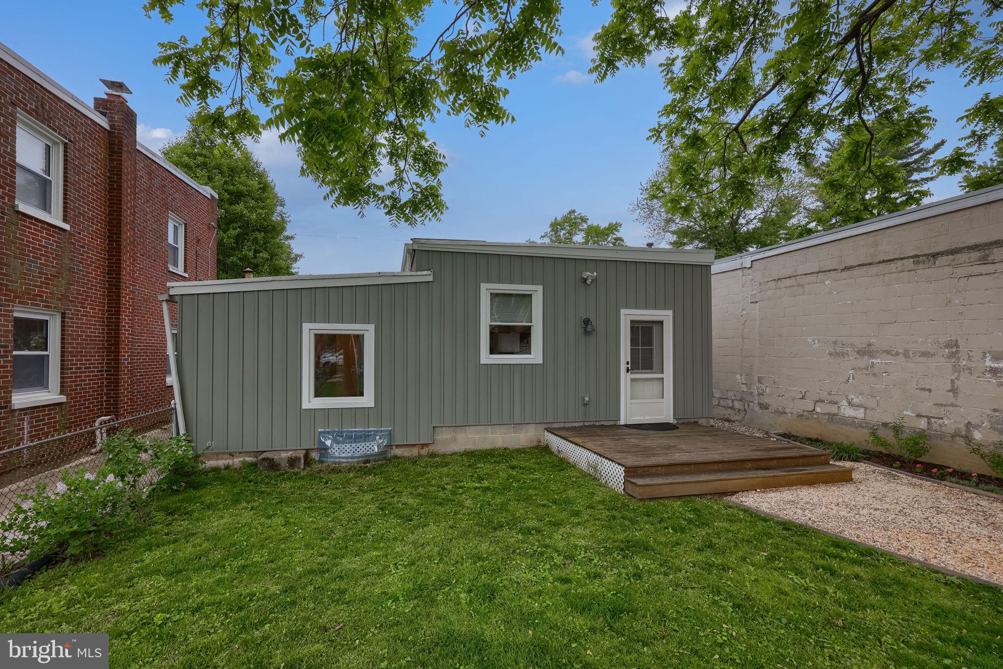 SOUTH WEST LANCASTER - Residential