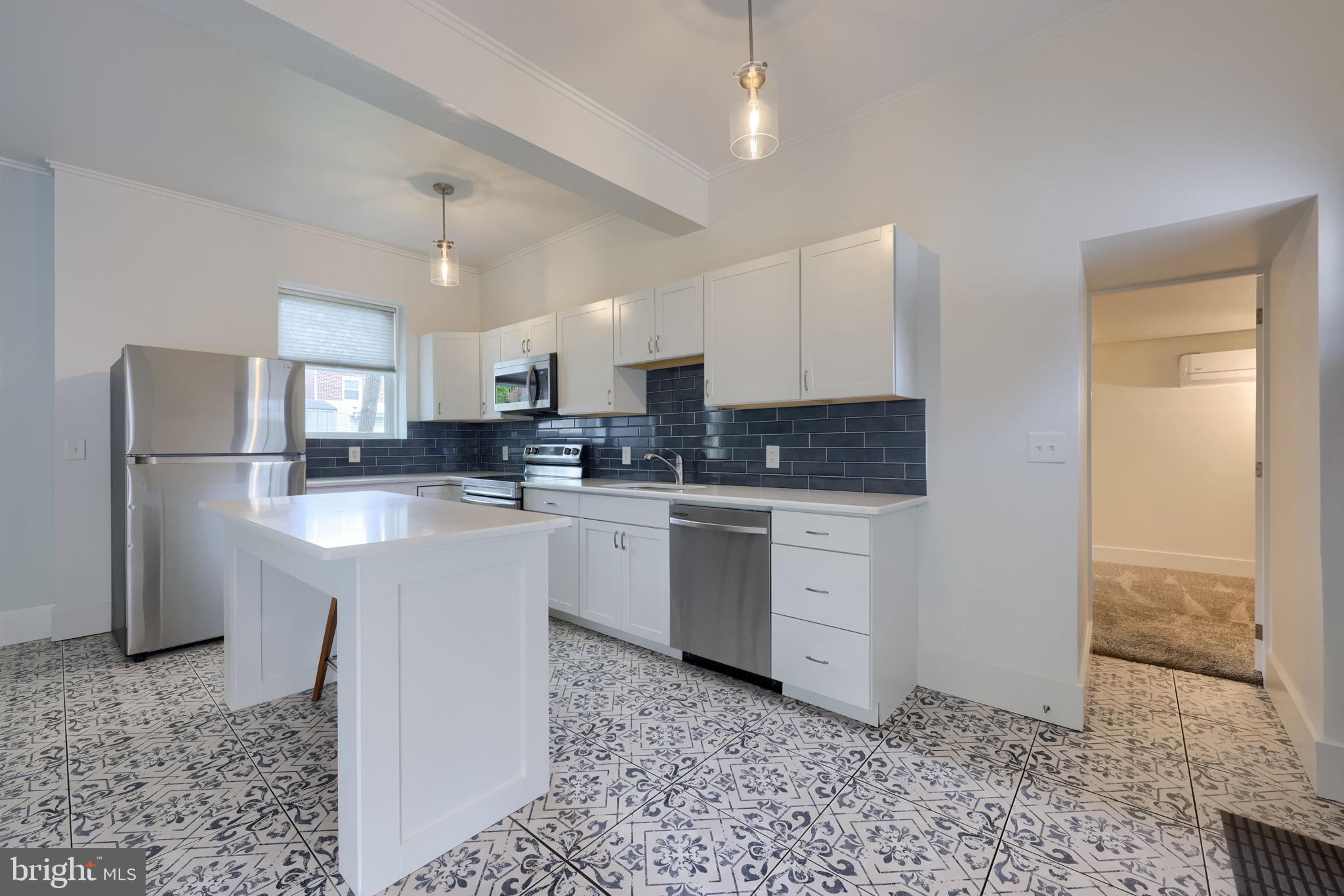 SOUTH WEST LANCASTER - Residential