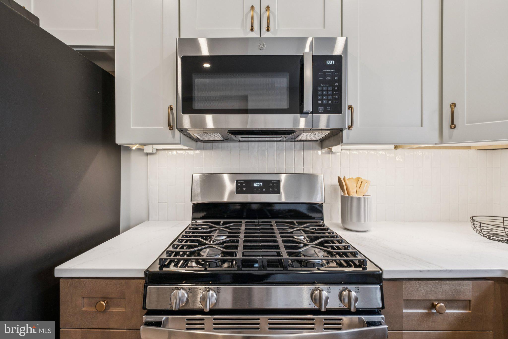 PASSYUNK SQUARE - Residential