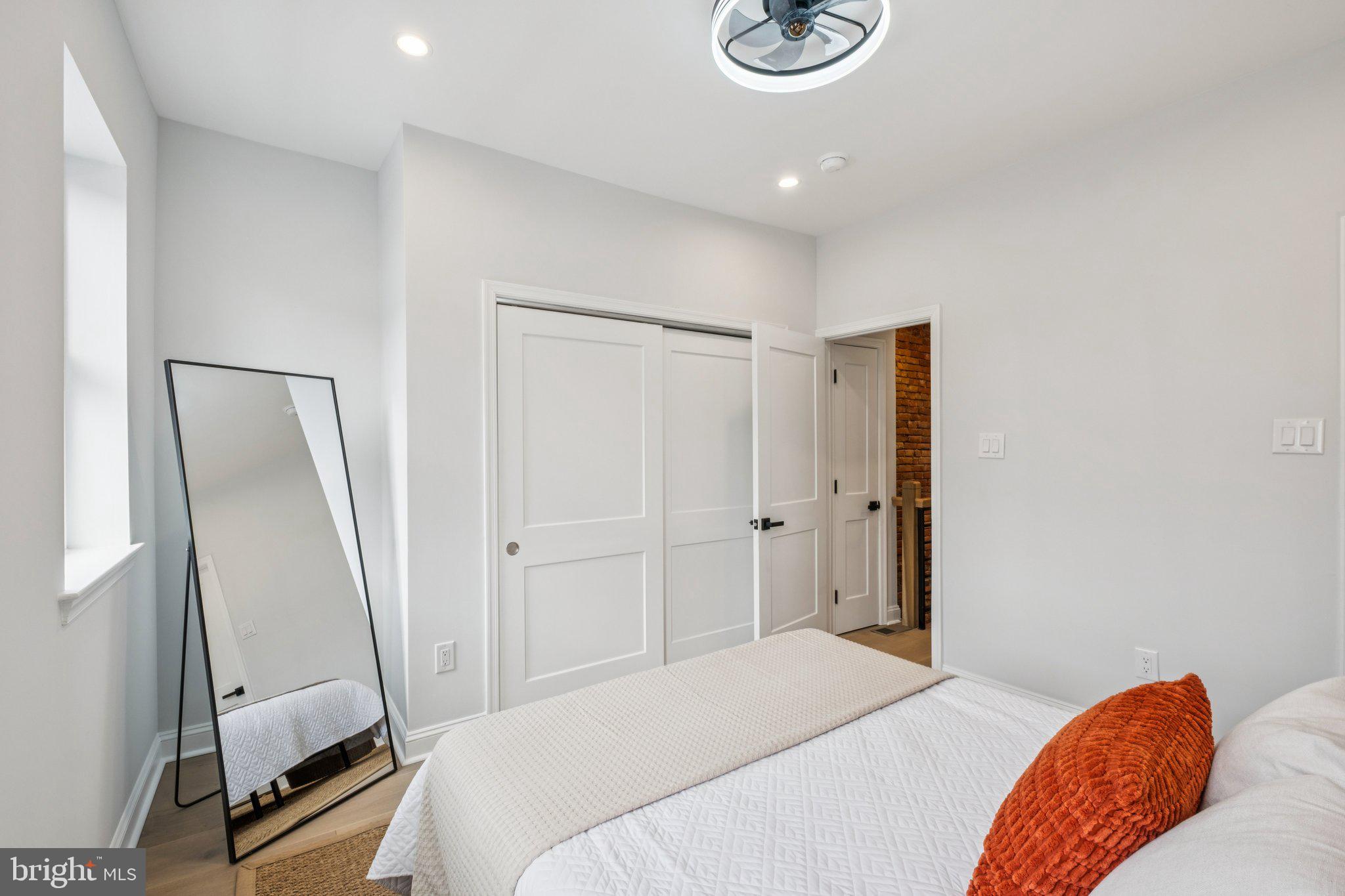 PASSYUNK SQUARE - Residential