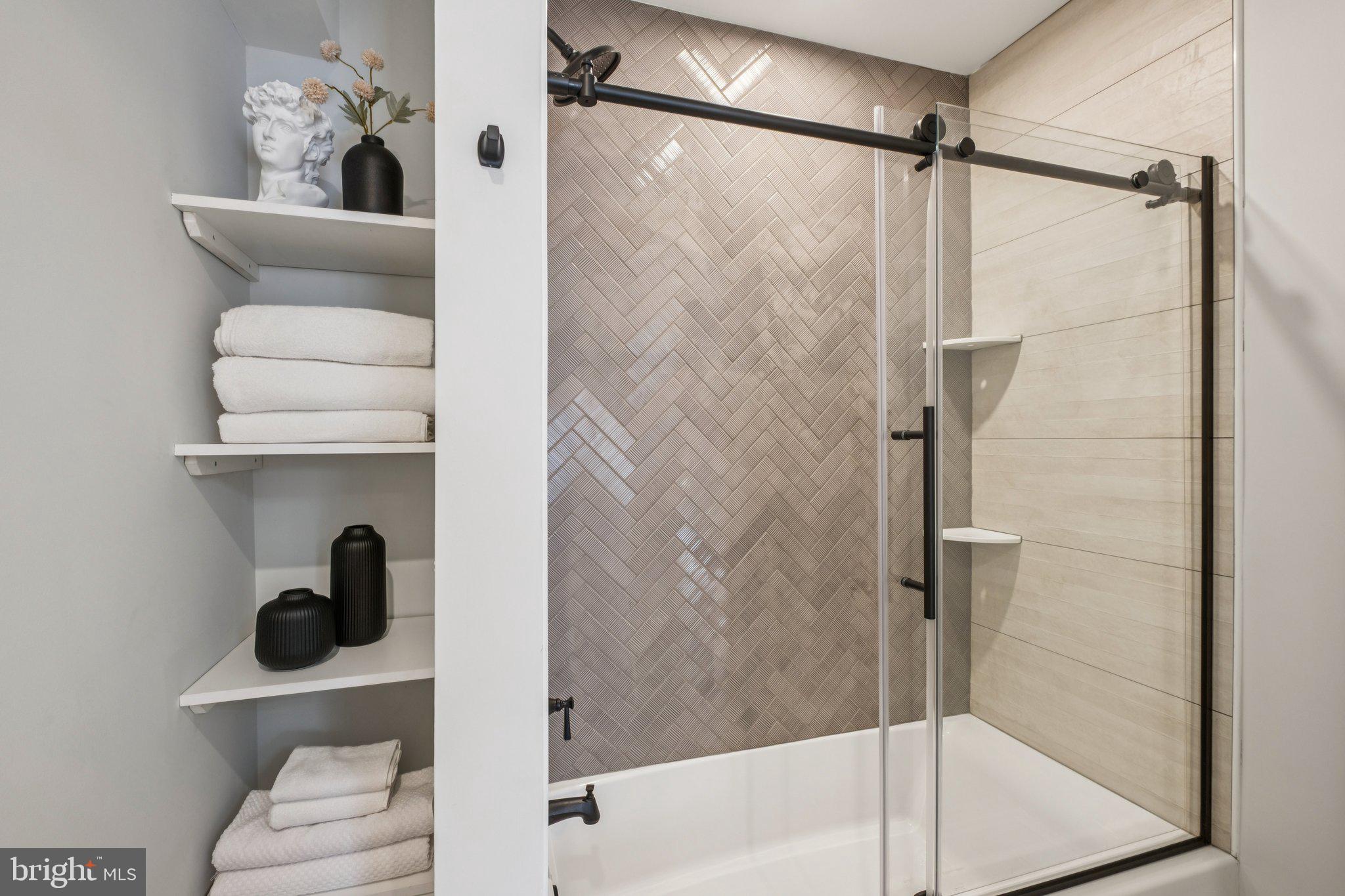 PASSYUNK SQUARE - Residential