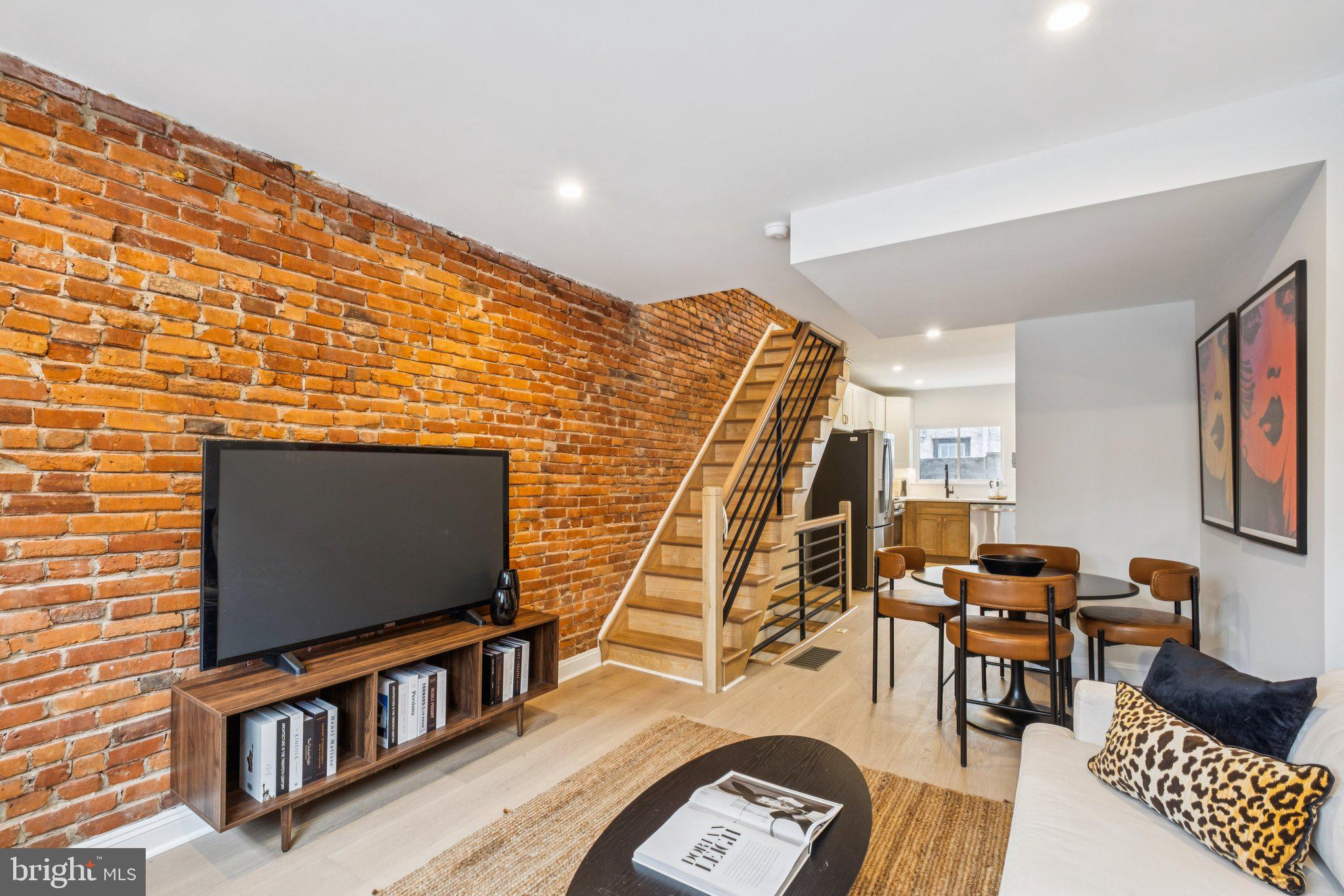 PASSYUNK SQUARE - Residential