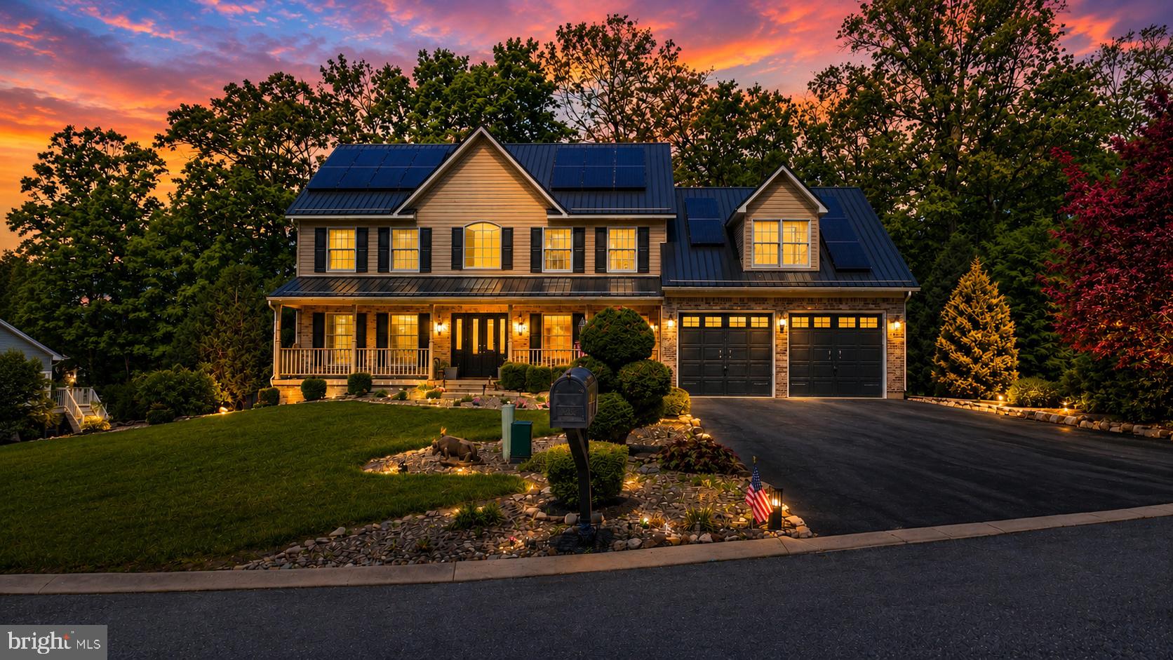 2204 ACORN CIRCLE