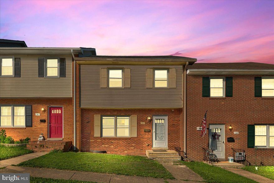 Come out to see this townhome in a great location, located in Spring Valley! This home is priced to SELL! The home owners just installed brand new carpet throughout. The 3 bedroom, 1.5 baths is waiting for new home owners today! This home has a newer heating and air system as well as a new washer, dryer, and refrigerator.  The home does need some cosmetic updates. Schedule your appointment today before this townhome is gone! 

Home sold “as is”. No known defects.