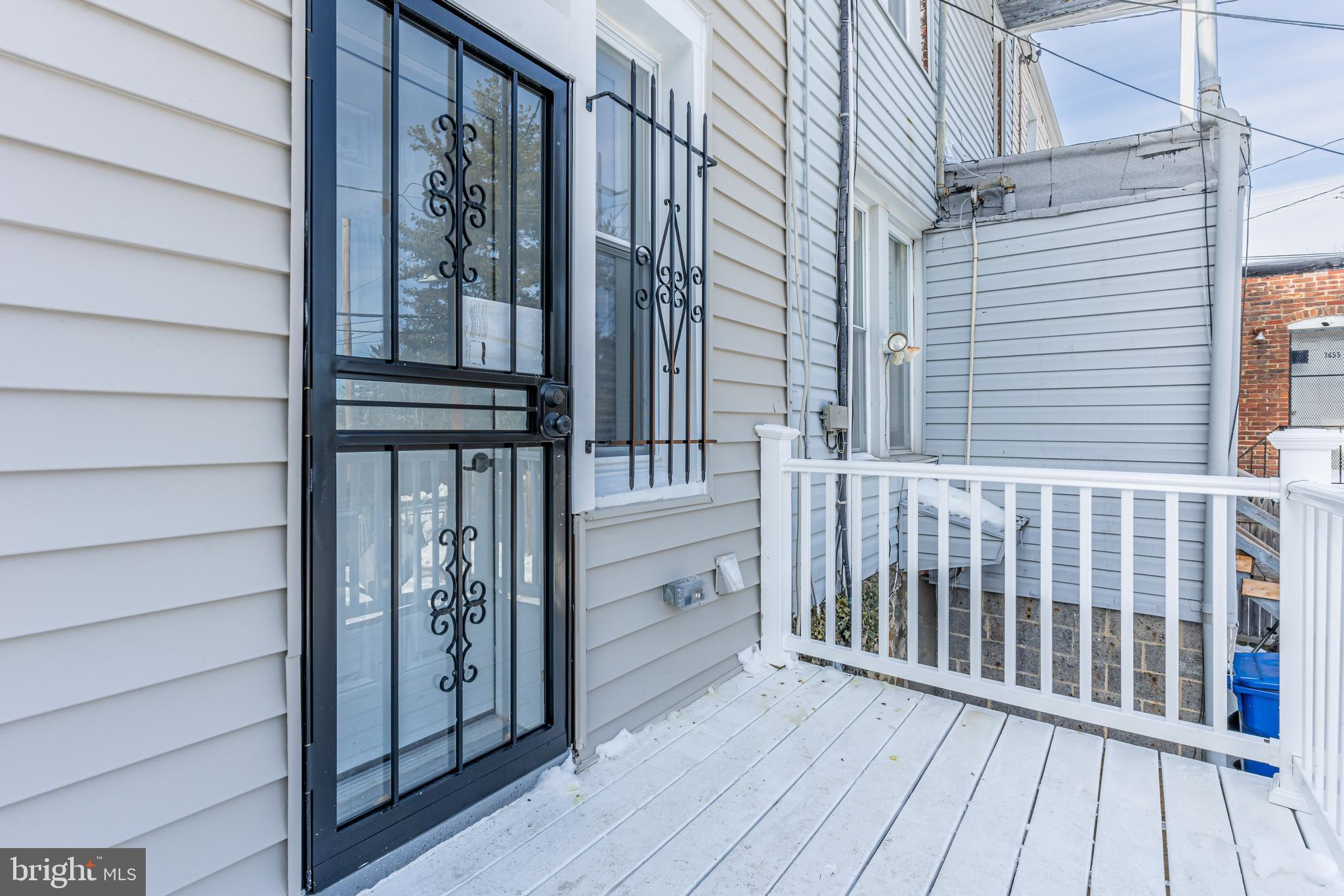 PARK CIRCLE - Residential