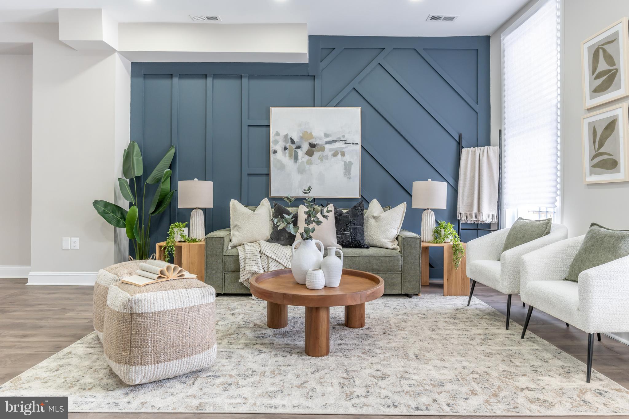 PARK CIRCLE - Residential