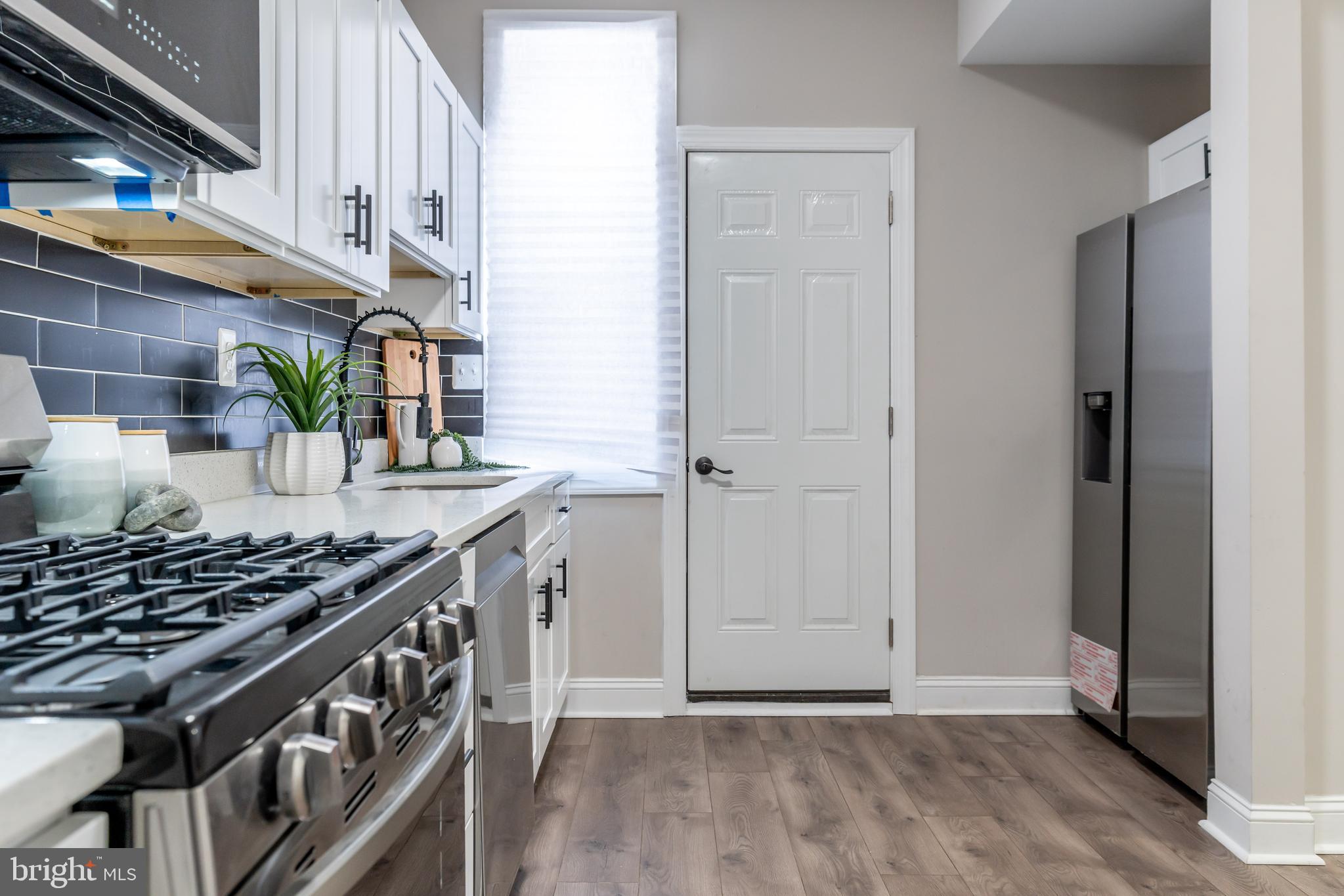 PARK CIRCLE - Residential