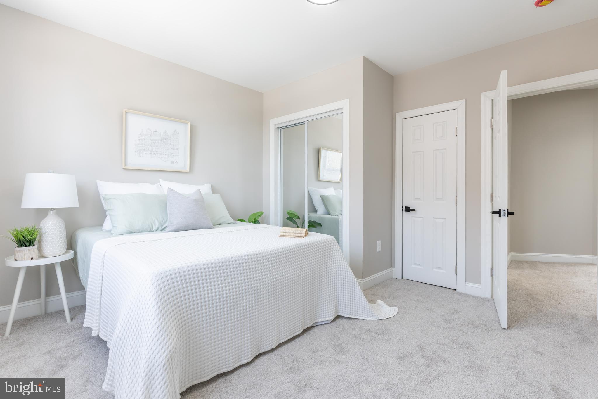 PARK CIRCLE - Residential