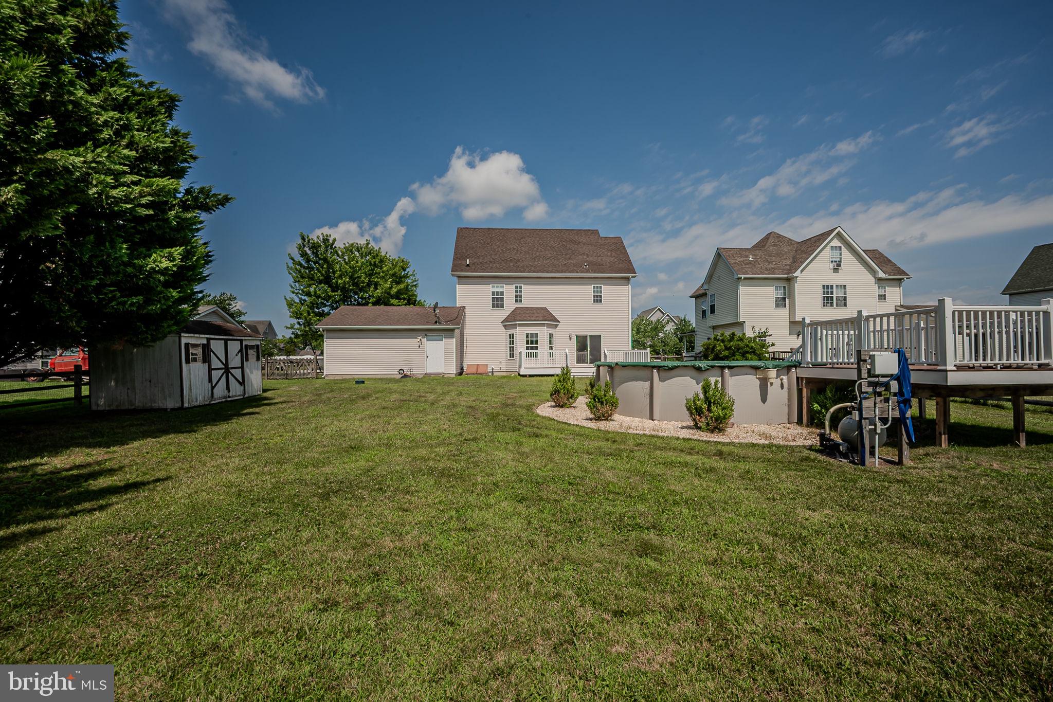 FRISBYS MEADOWS - Residential