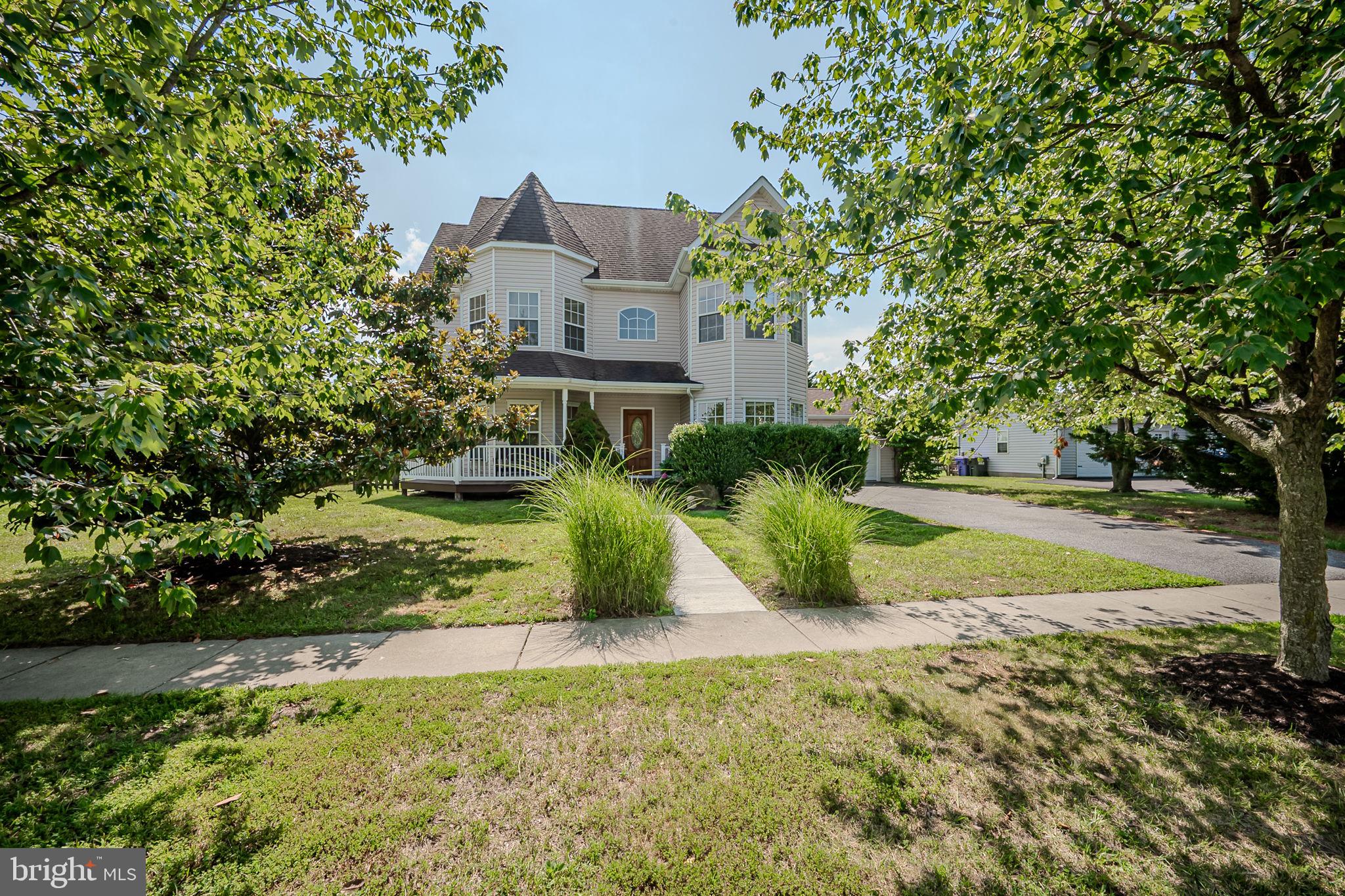 FRISBYS MEADOWS - Residential