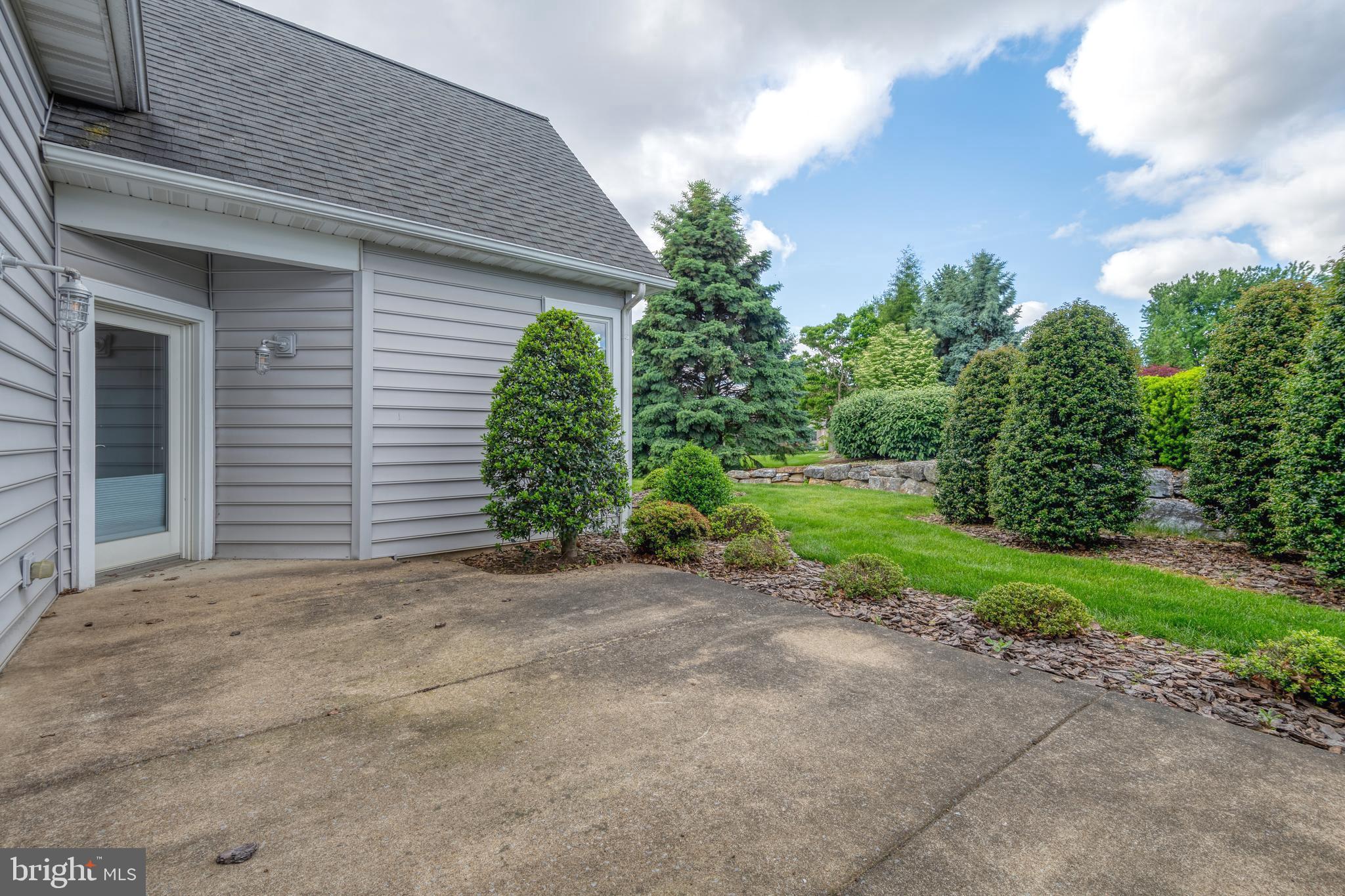 WILLOWS EAST - Residential