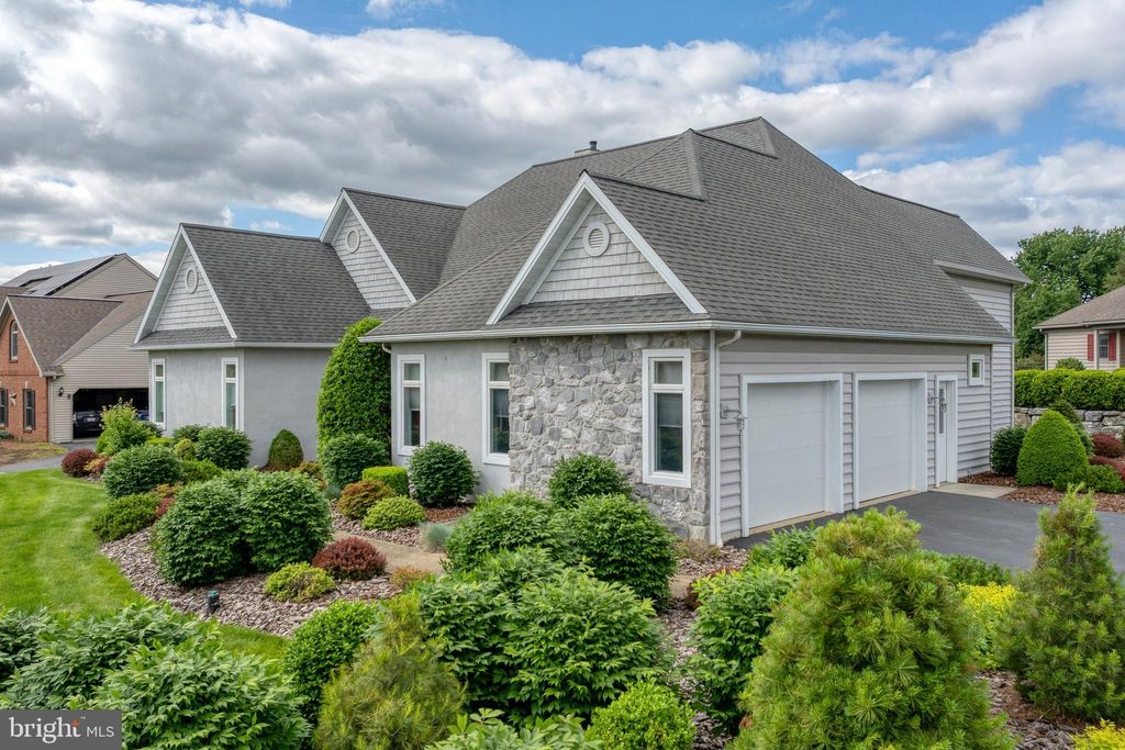 Photo of 149 W Willow Ridge, NEW HOLLAND, PA 17557 (MLS # PALA2070186)