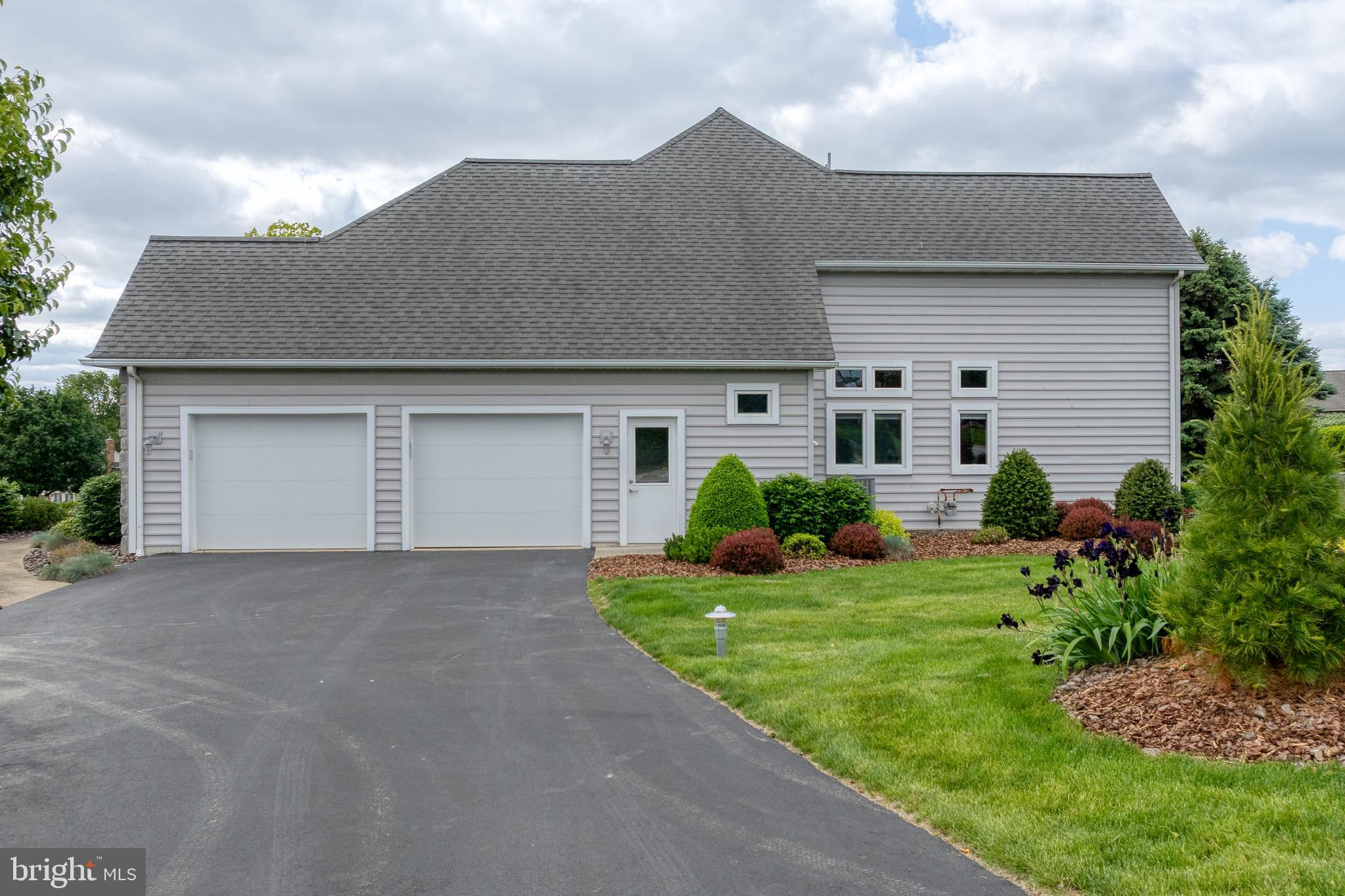 149 W WILLOW RIDGE