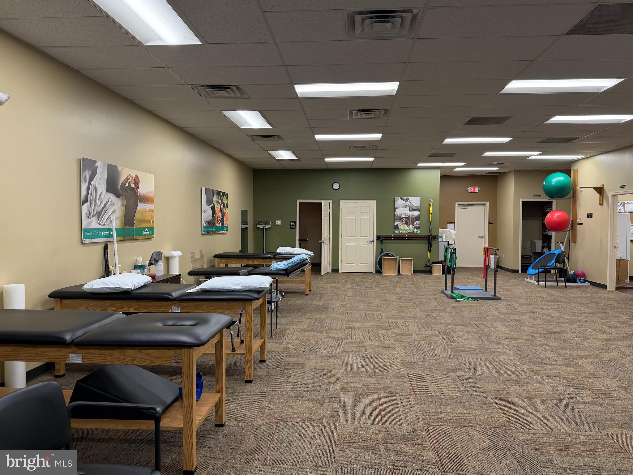 312 HONEYSUCKLE DRIVE