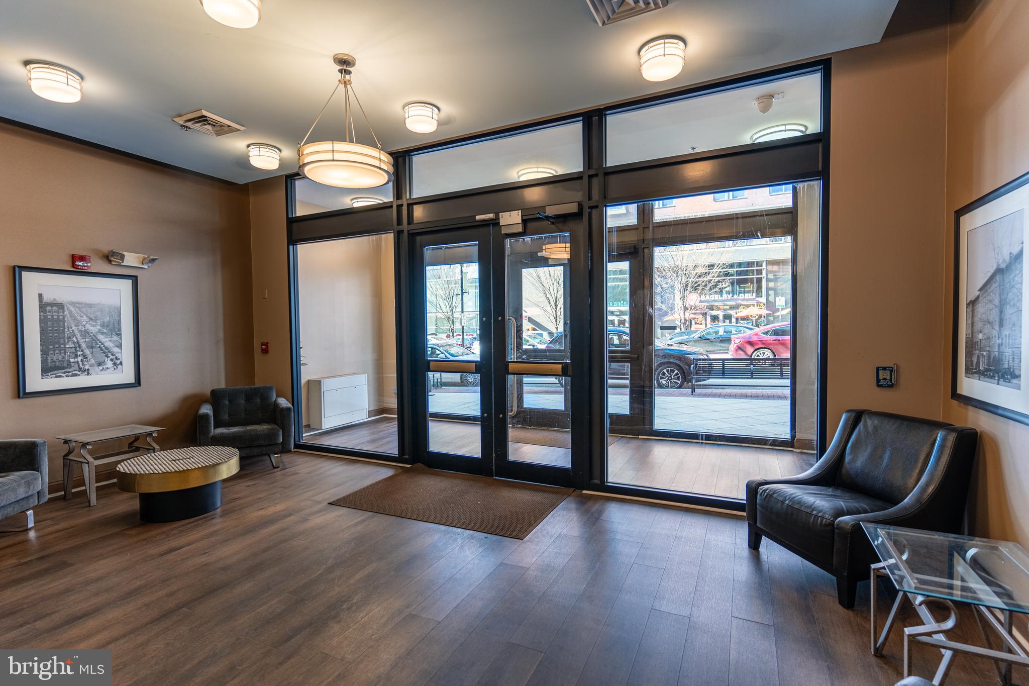 VILLAGE LOFTS - Residential