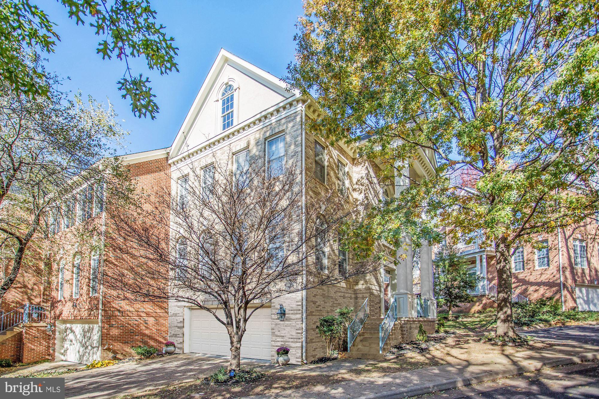 REES ESTATE - Residential