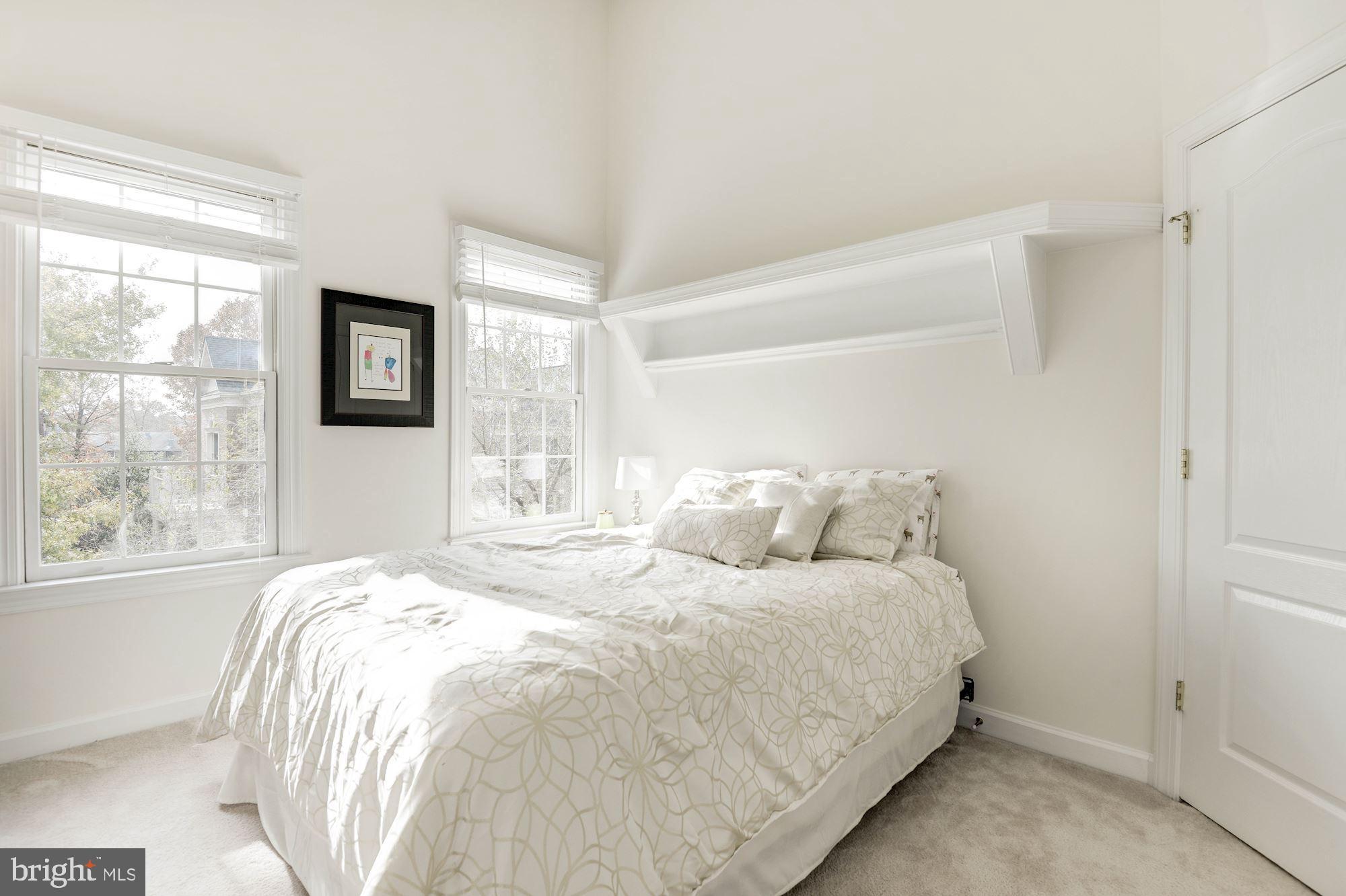 REES ESTATE - Residential