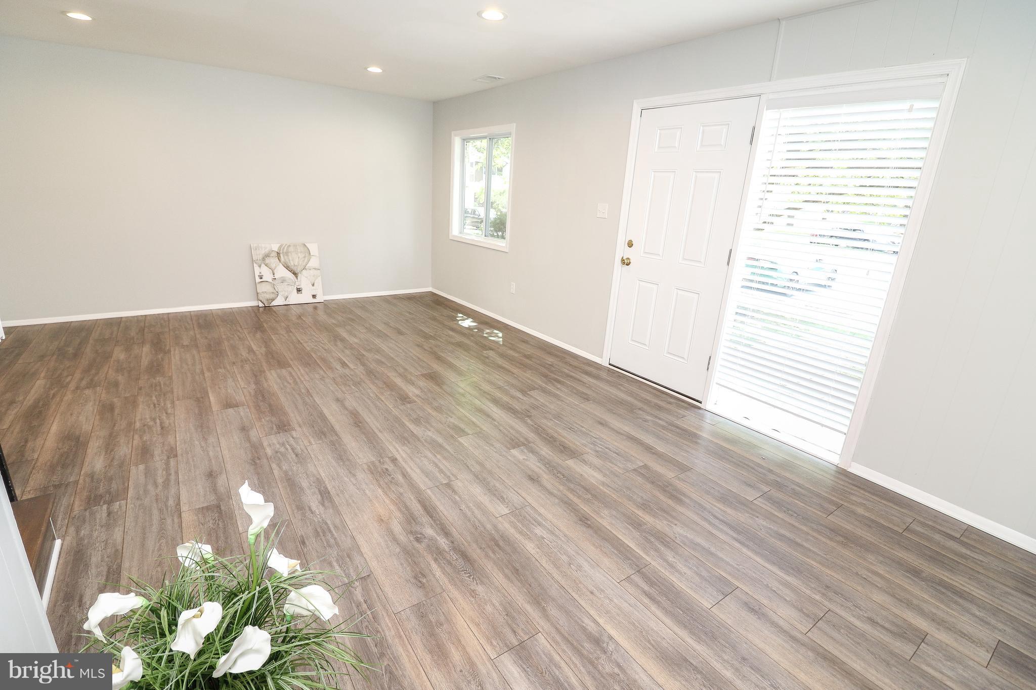 SUGARLAND RUN - Residential