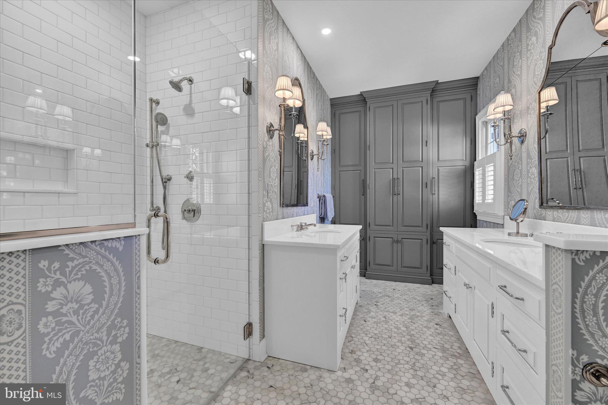 LUTHERVILLE - Residential