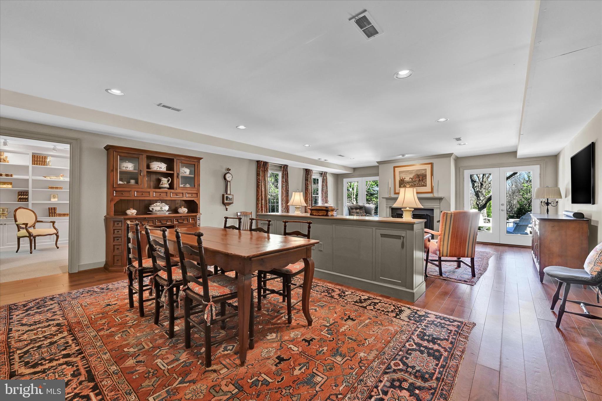 LUTHERVILLE - Residential