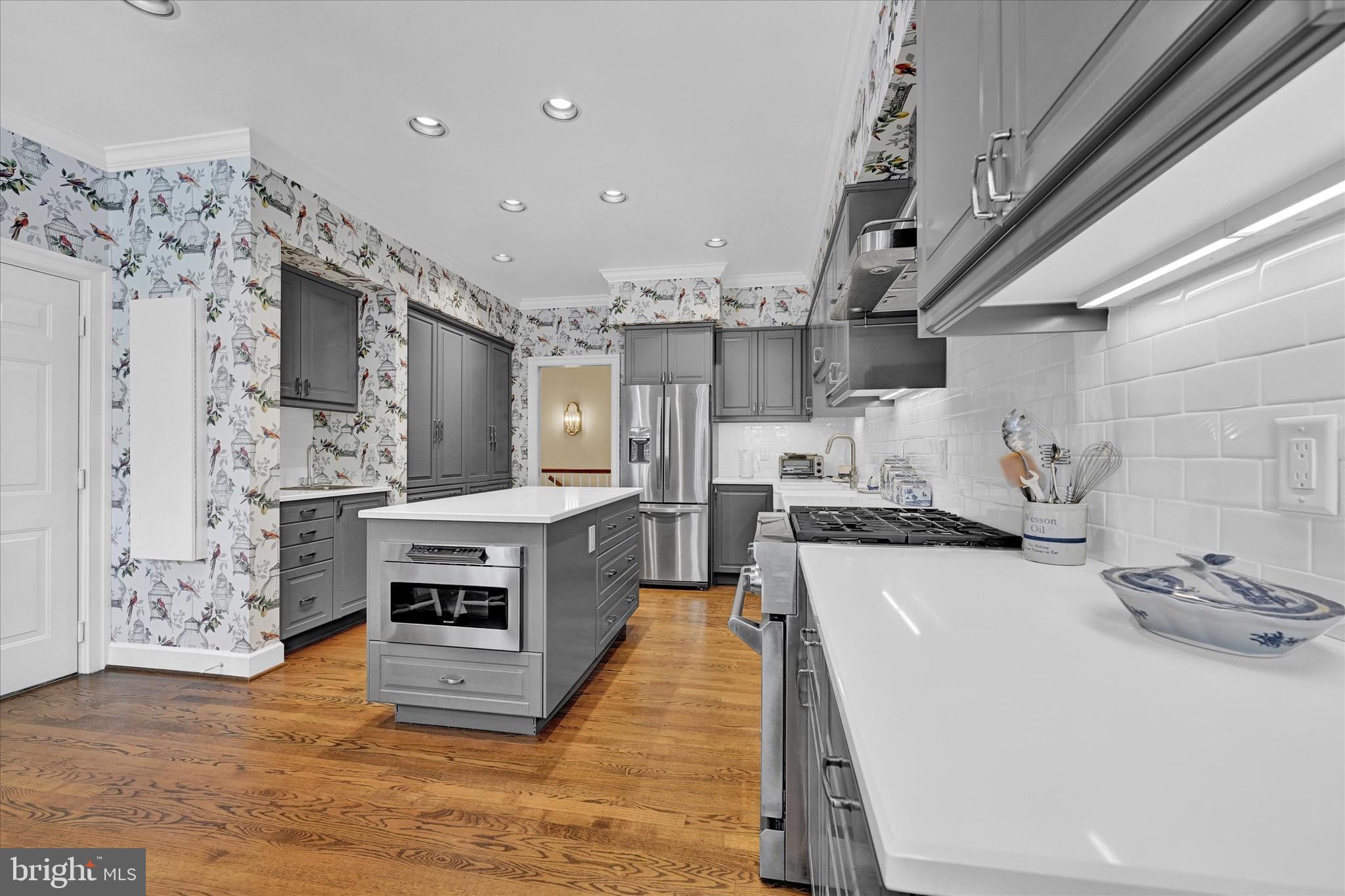 LUTHERVILLE - Residential